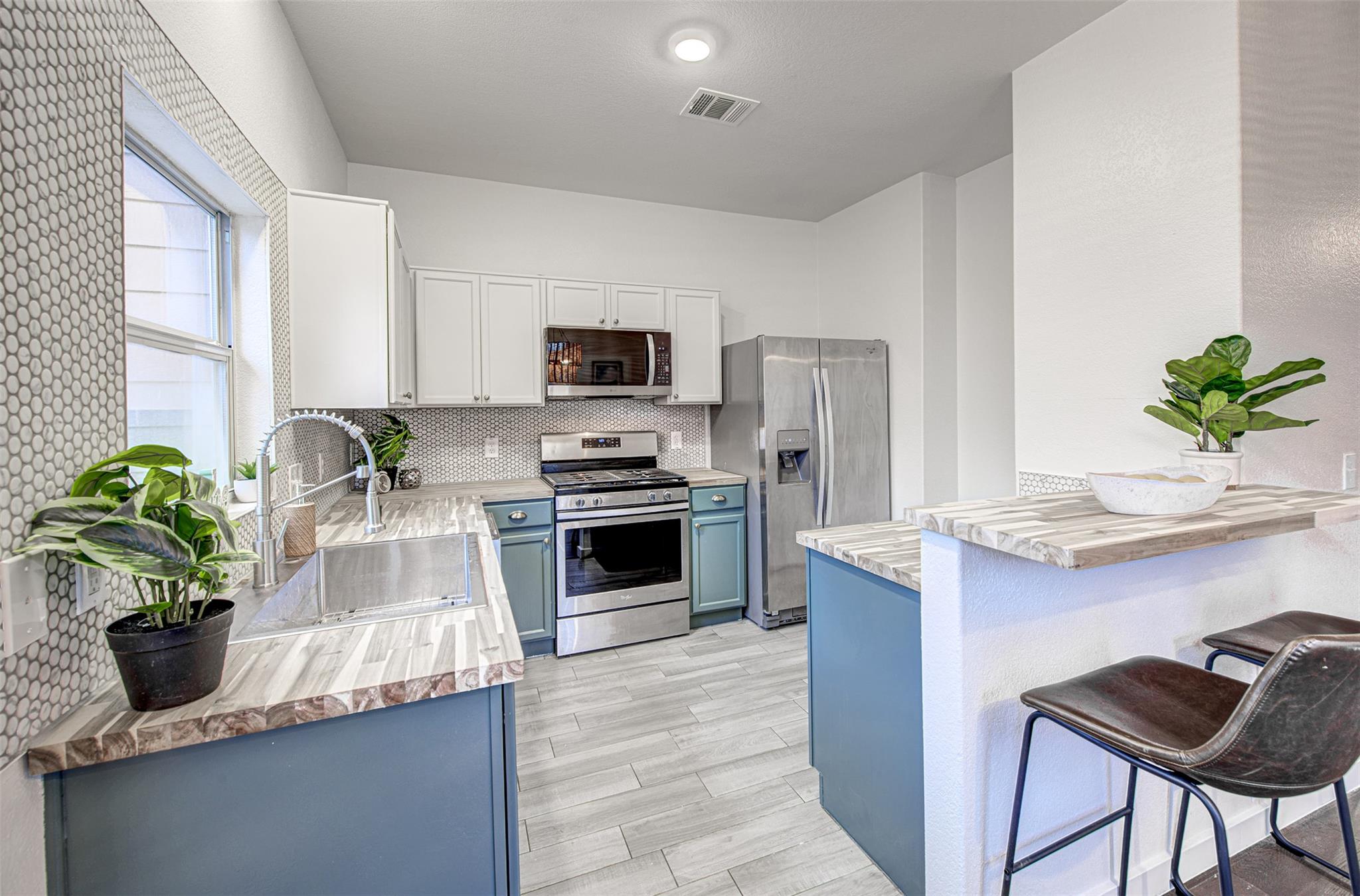 6249 Negley # B, Kyle, TX 78640