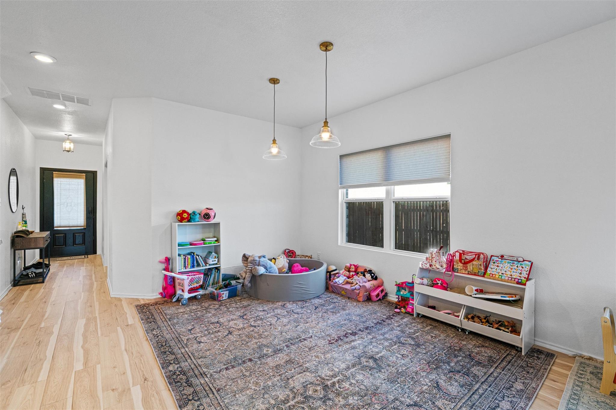 327 Andesite Trl, Buda, TX 78610