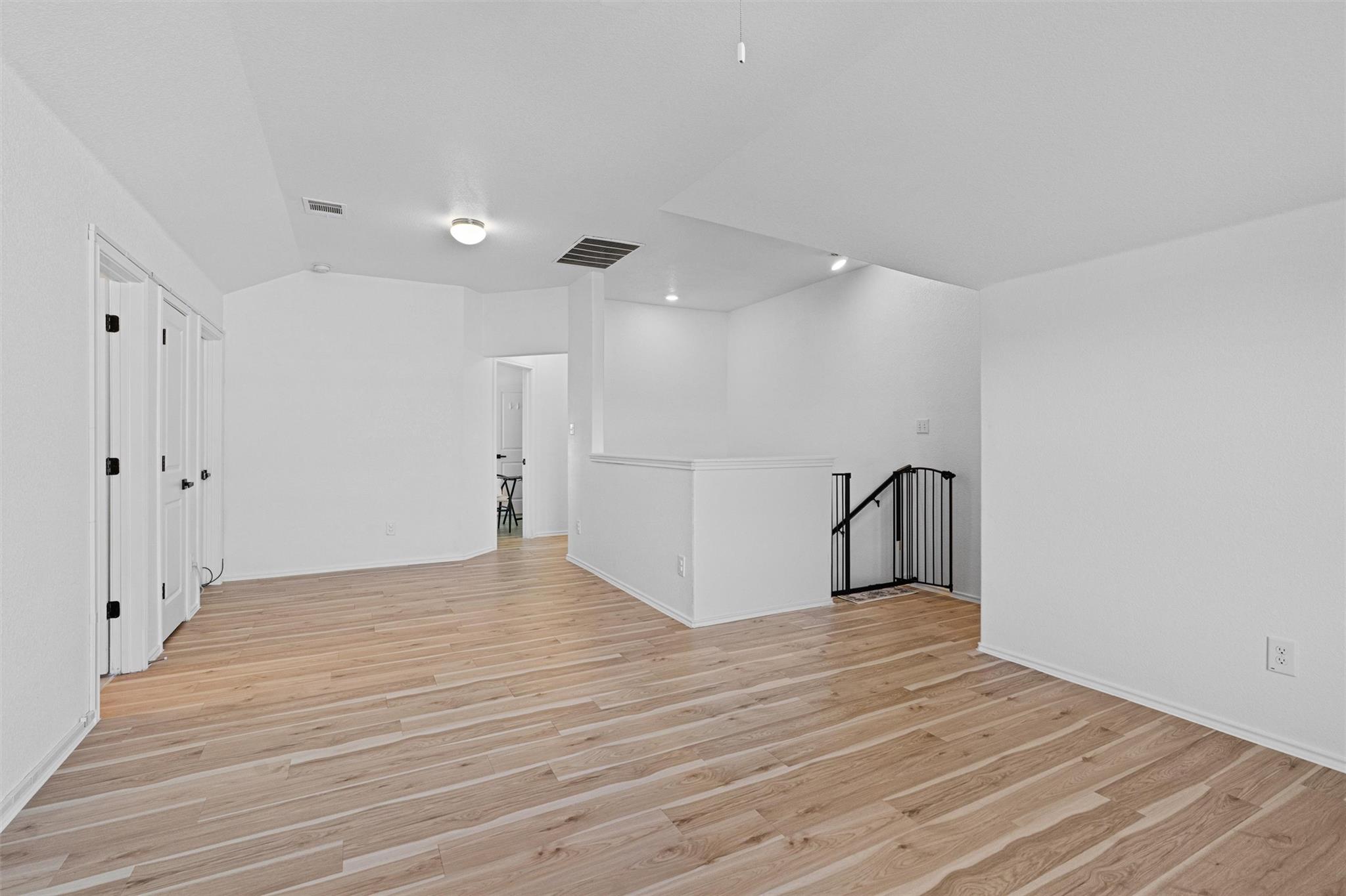 327 Andesite Trl, Buda, TX 78610