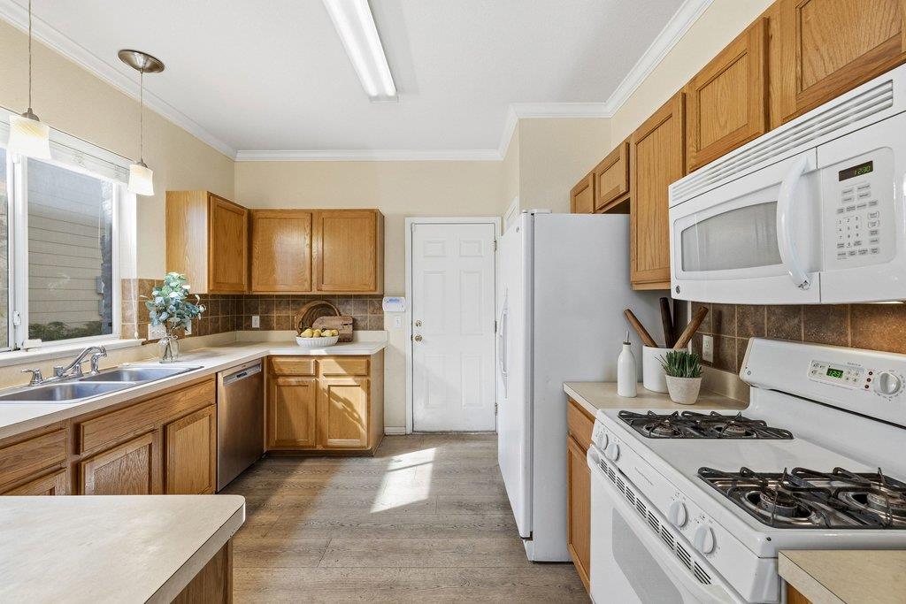 7501 Shadowridge Run # 149, Austin, TX 78749