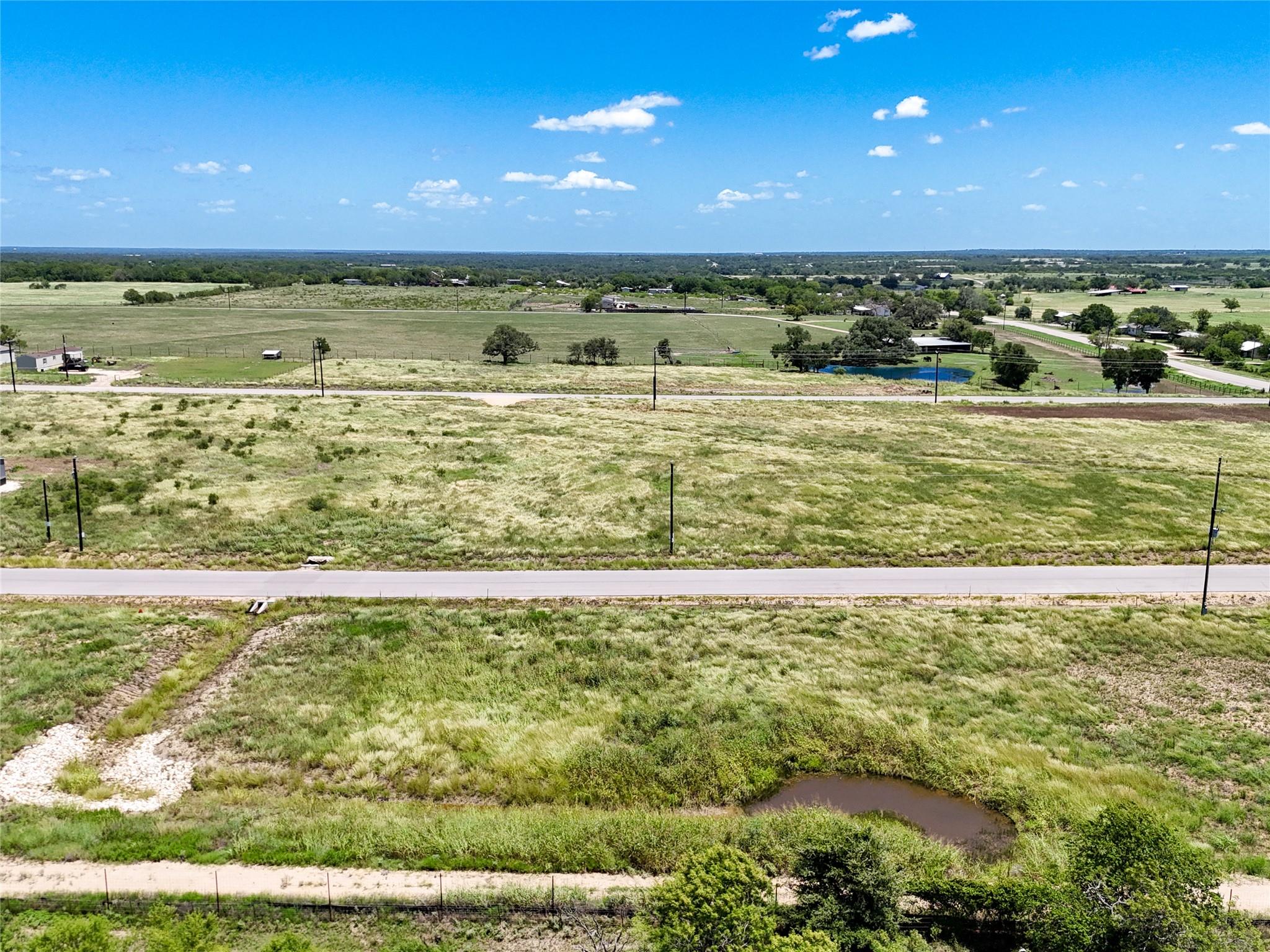 167 Beckham Dr, Dale, TX 78616
