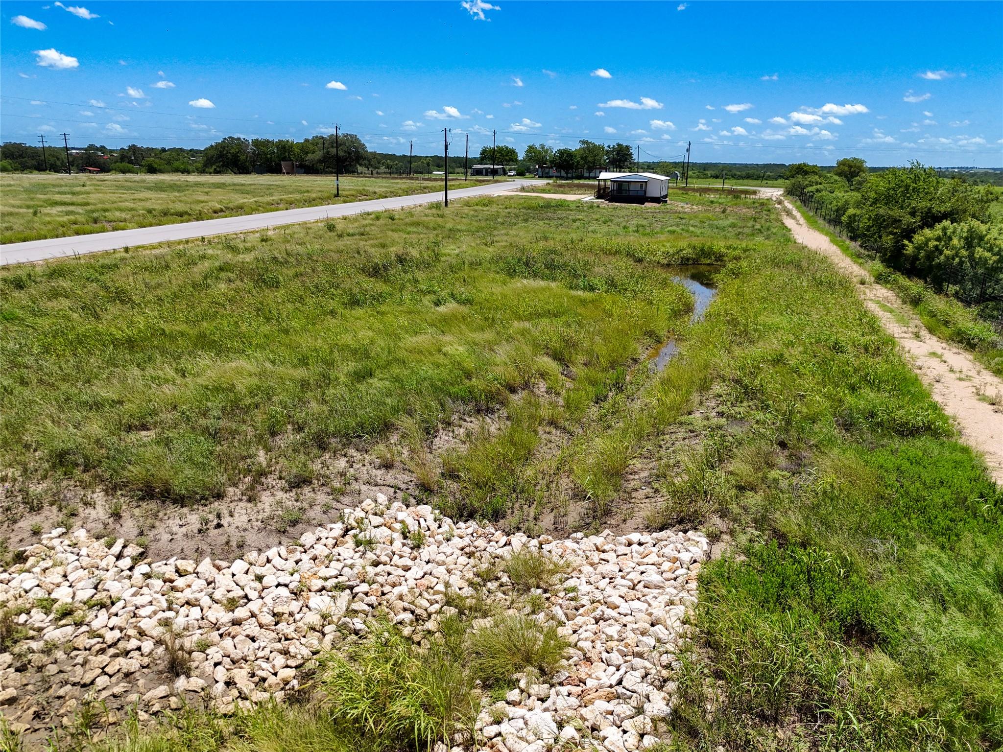 167 Beckham Dr, Dale, TX 78616