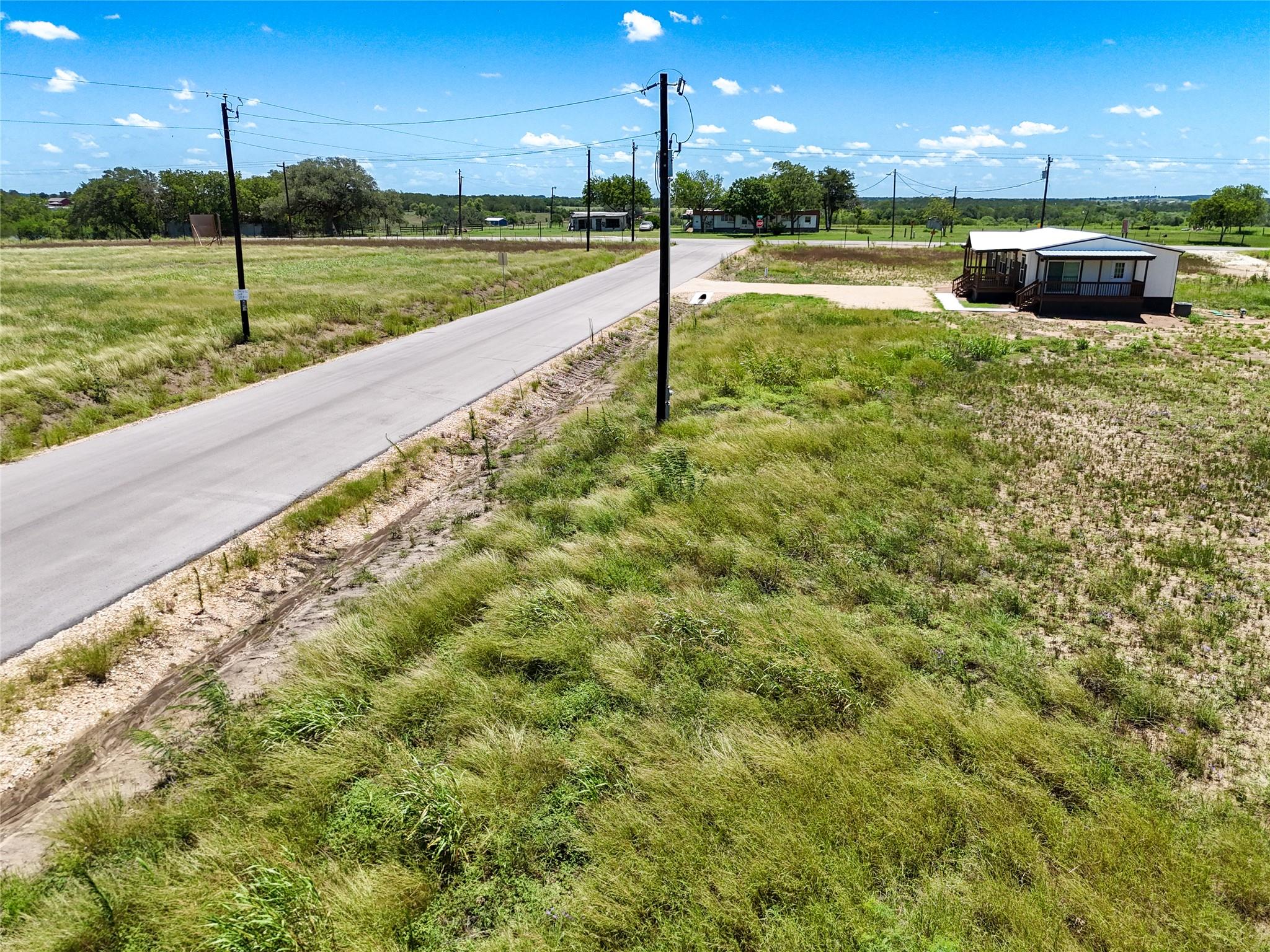 167 Beckham Dr, Dale, TX 78616