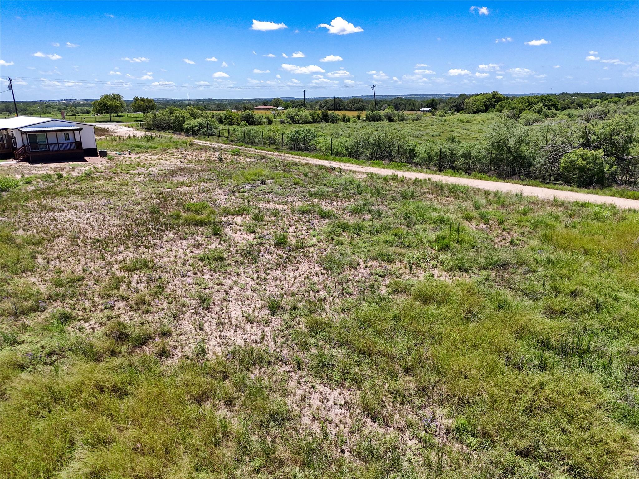 167 Beckham Dr, Dale, TX 78616