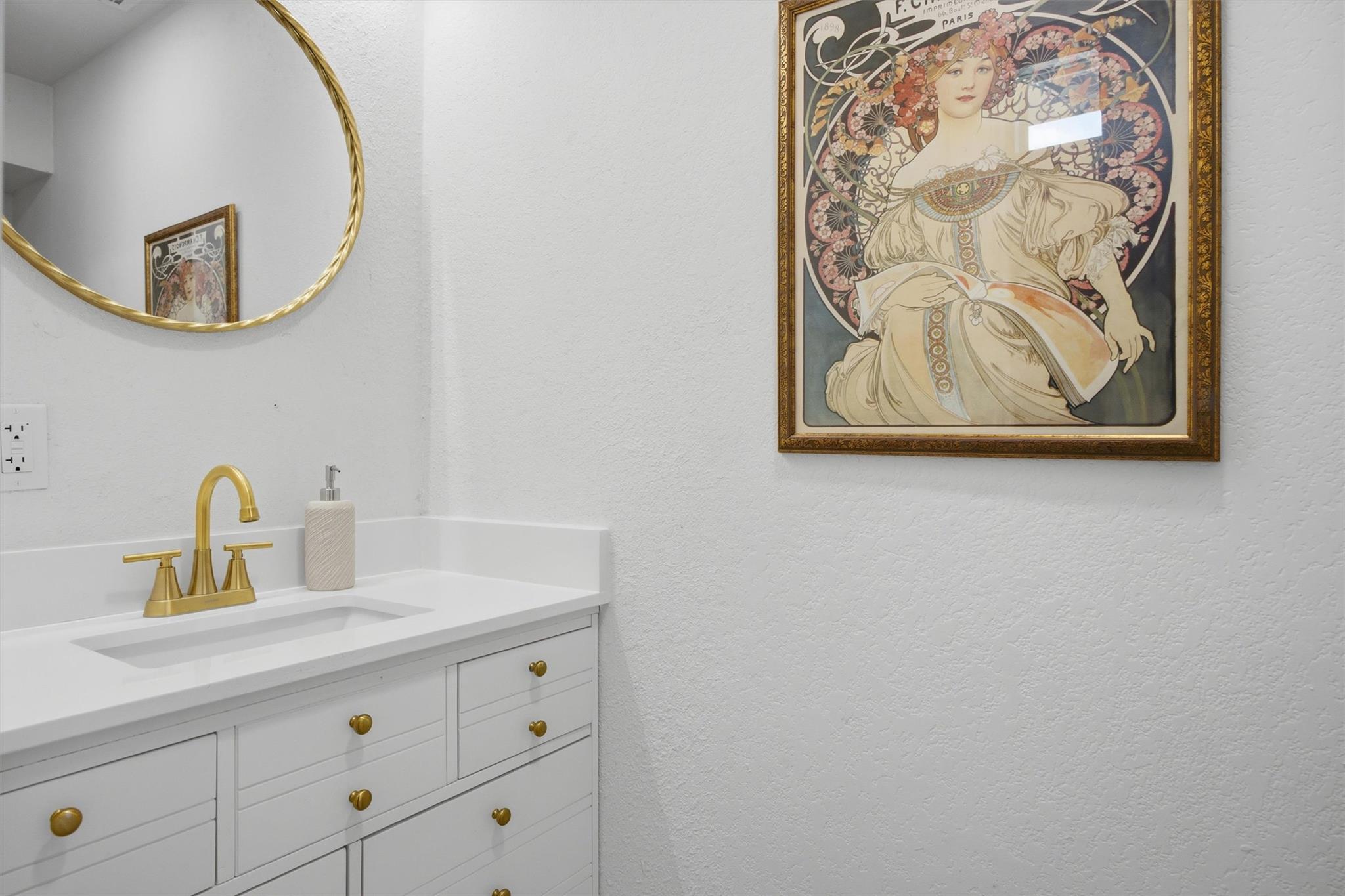 5203 Cueva Dr, Austin, TX 78738