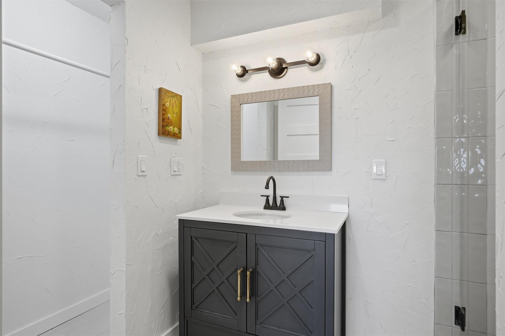 5203 Cueva Dr, Austin, TX 78738