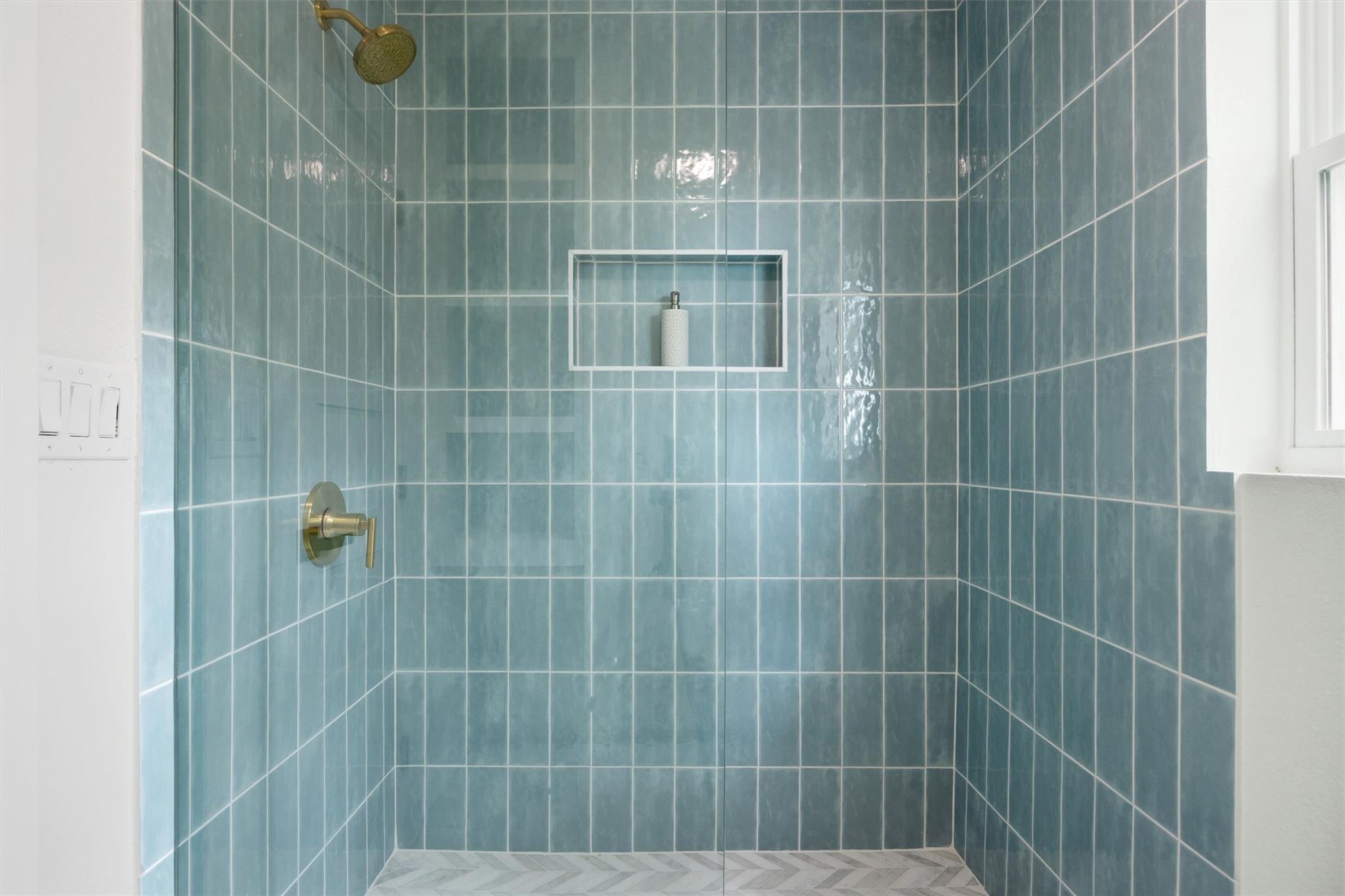 5203 Cueva Dr, Austin, TX 78738