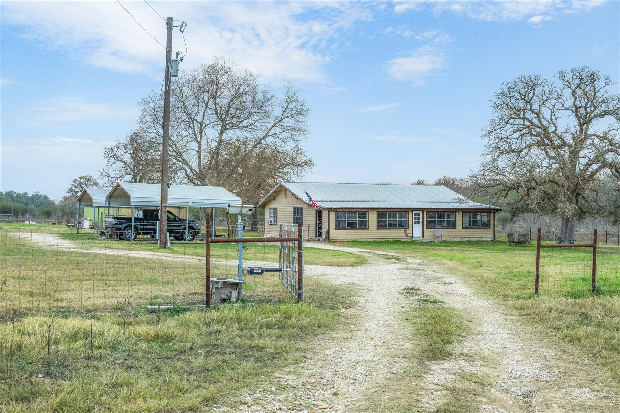 4025 County Road 284 # 46X, Harwood, TX 78632