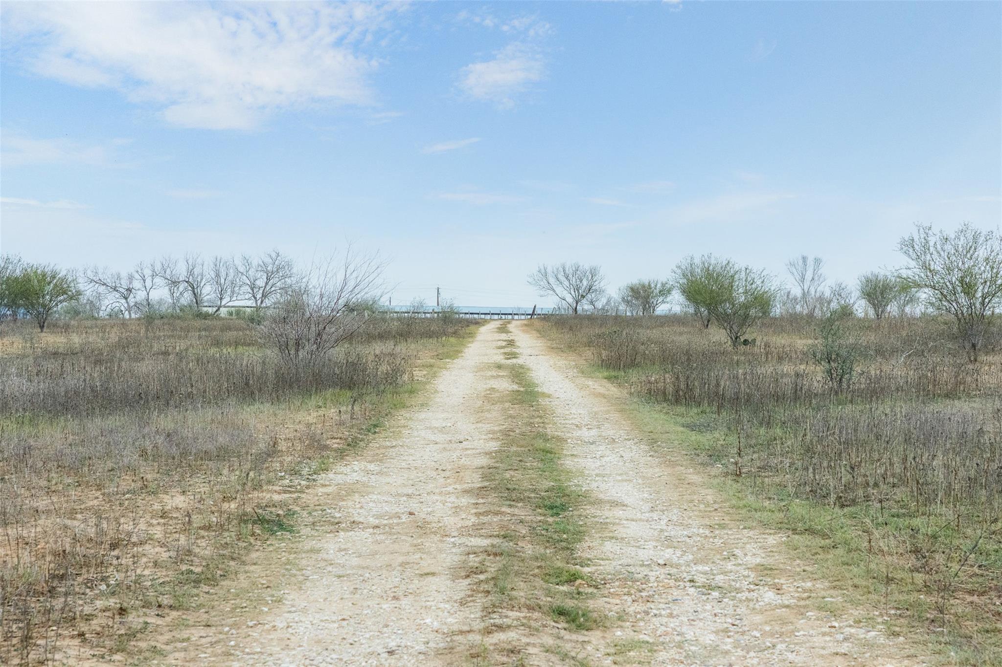 4025 County Road 284, Harwood, TX 78632