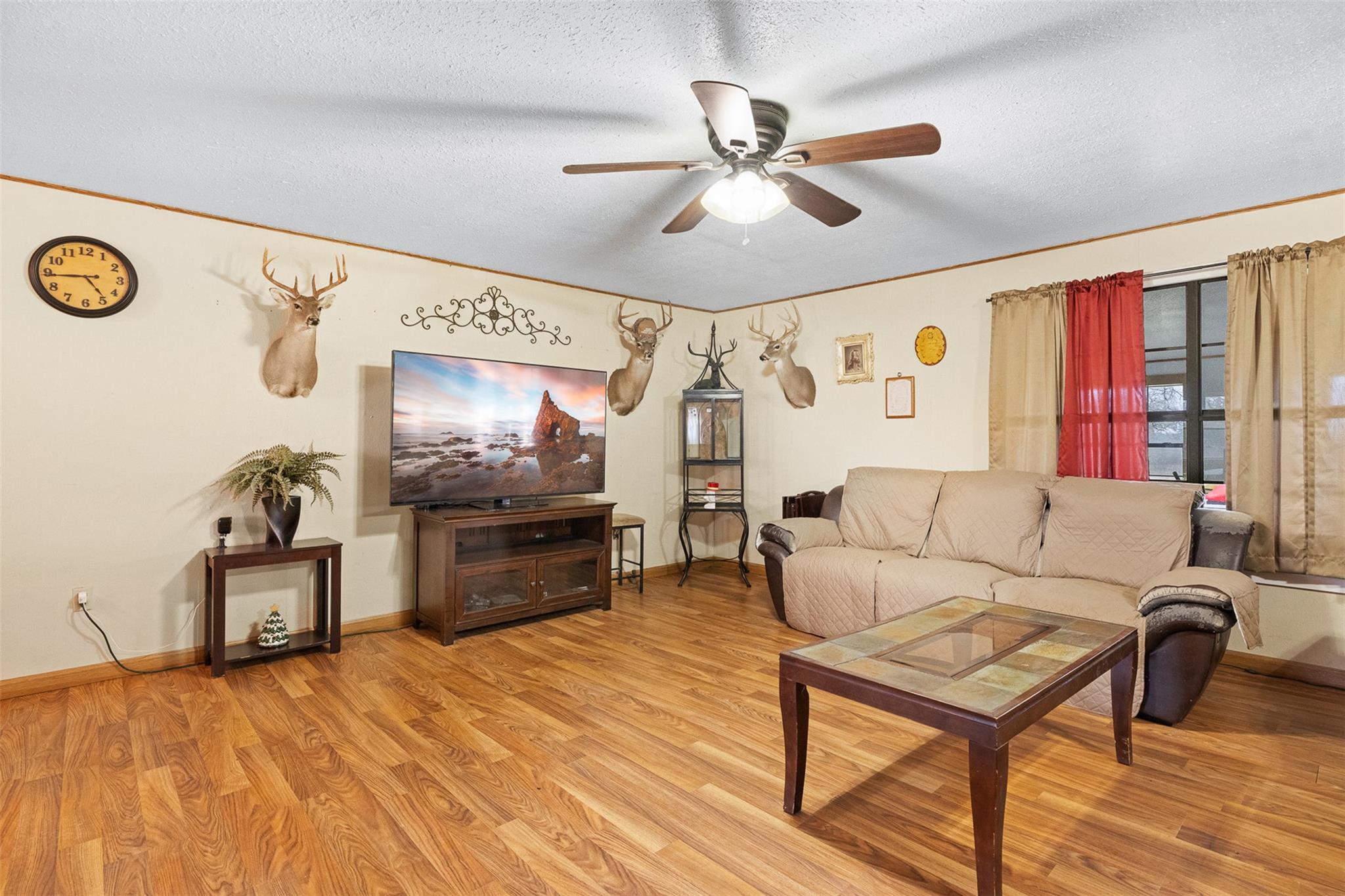 4025 County Road 284, Harwood, TX 78632