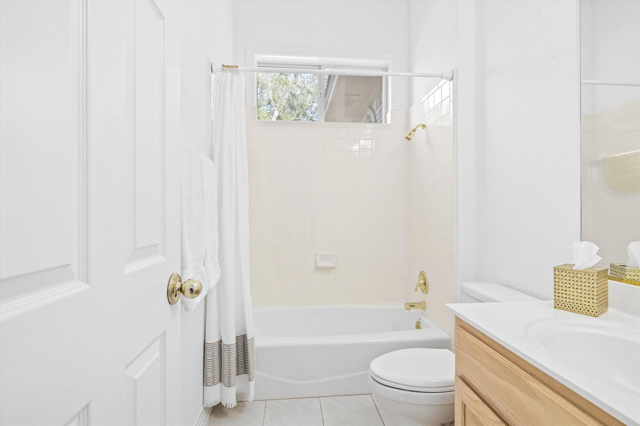 103 El Norte Ct, Lakeway, TX 78734