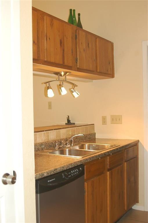 4504 Brown Bark Pl # B, Austin, TX 78727