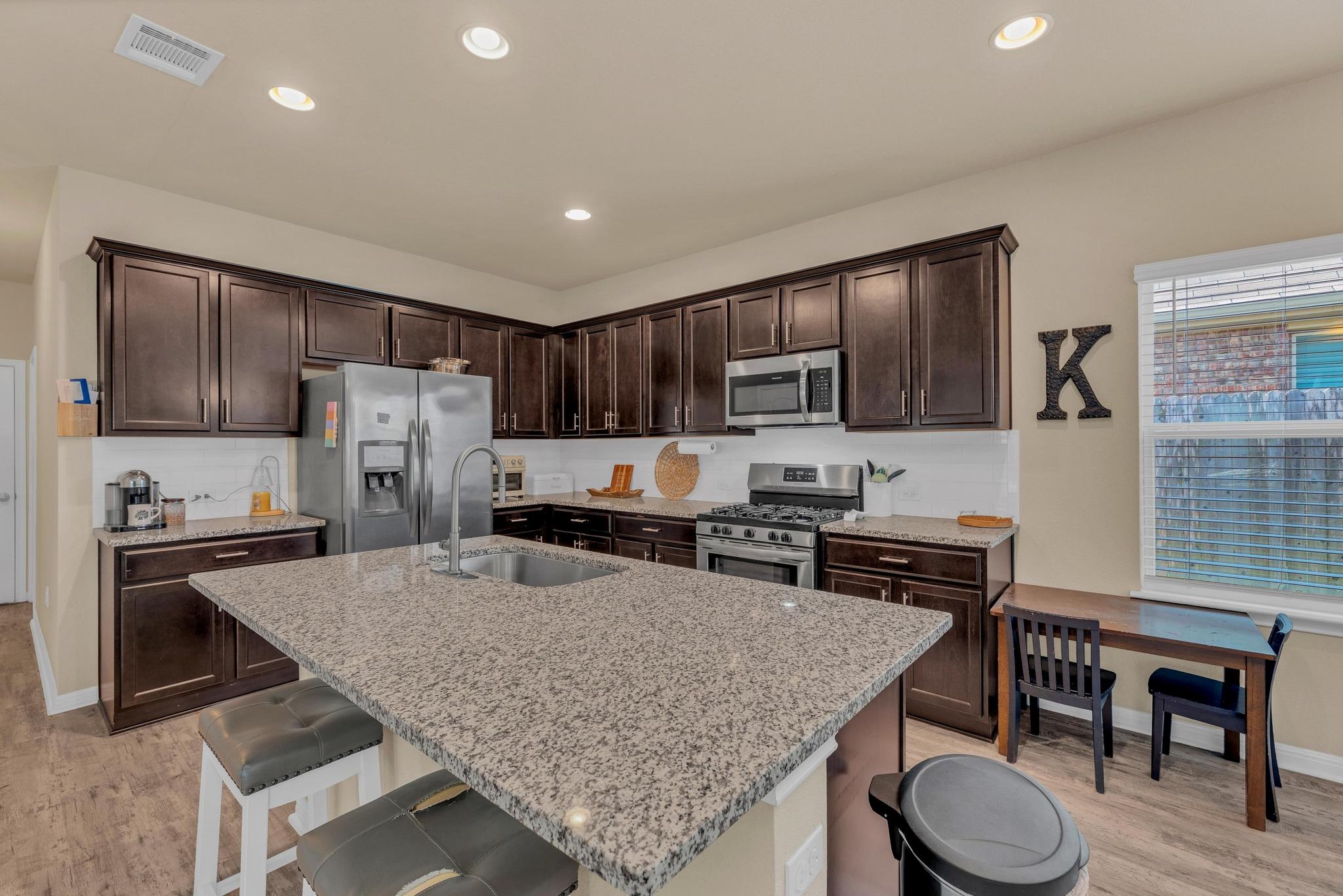 409 Red Matador Ln, Leander, TX 78641