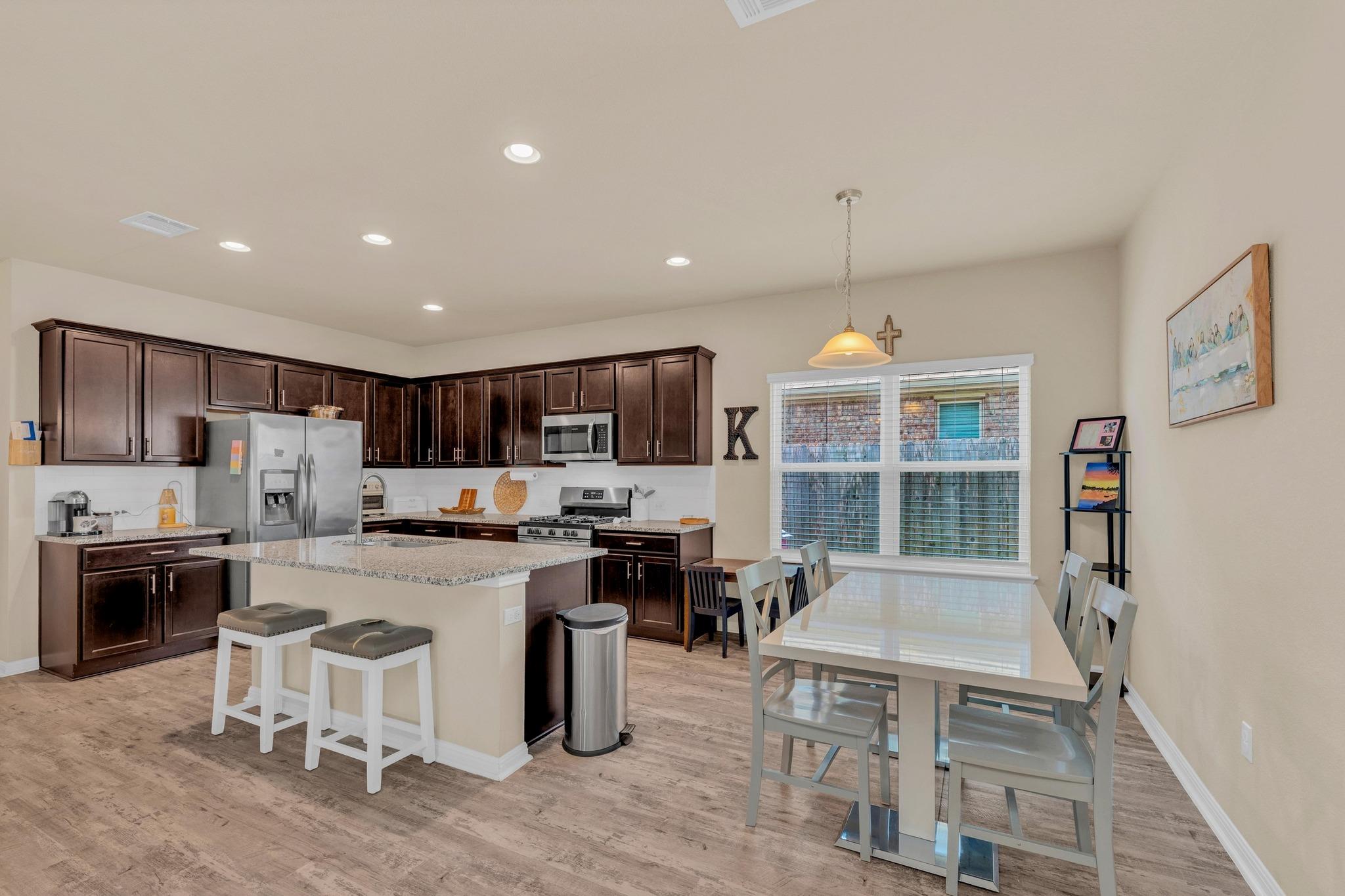 409 Red Matador Ln, Leander, TX 78641