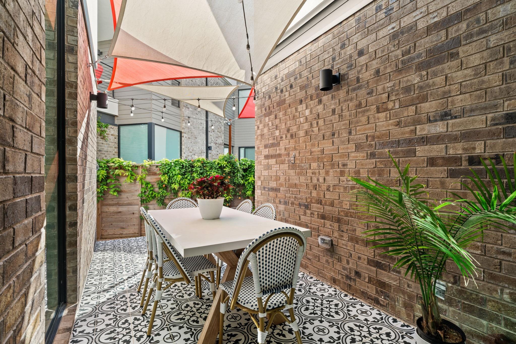 2524 Doc Reeves St, Austin, TX 78723