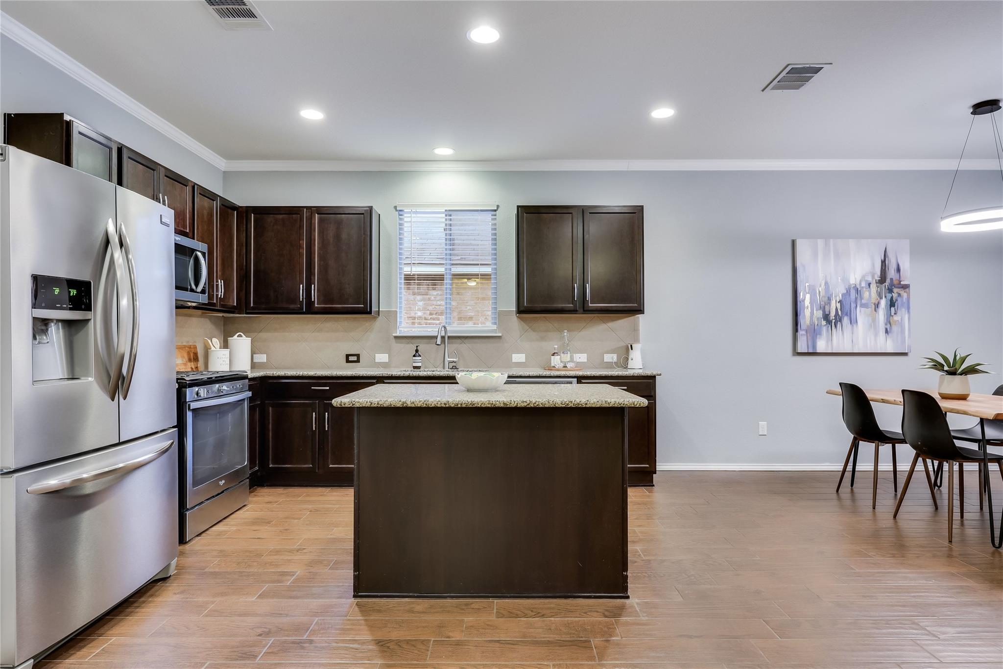 7017 Armagh Dr, Austin, TX 78754