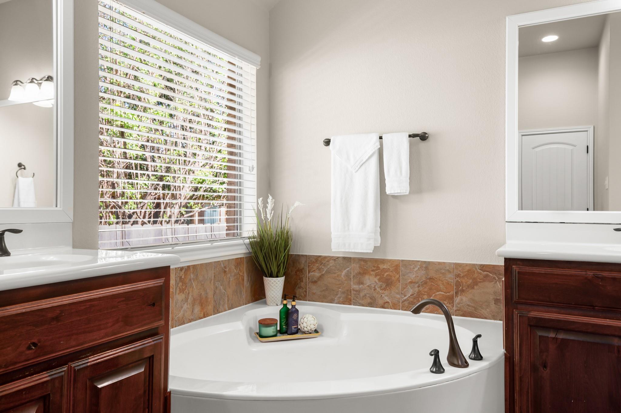 1906 Tall Chief, Leander, TX 78641