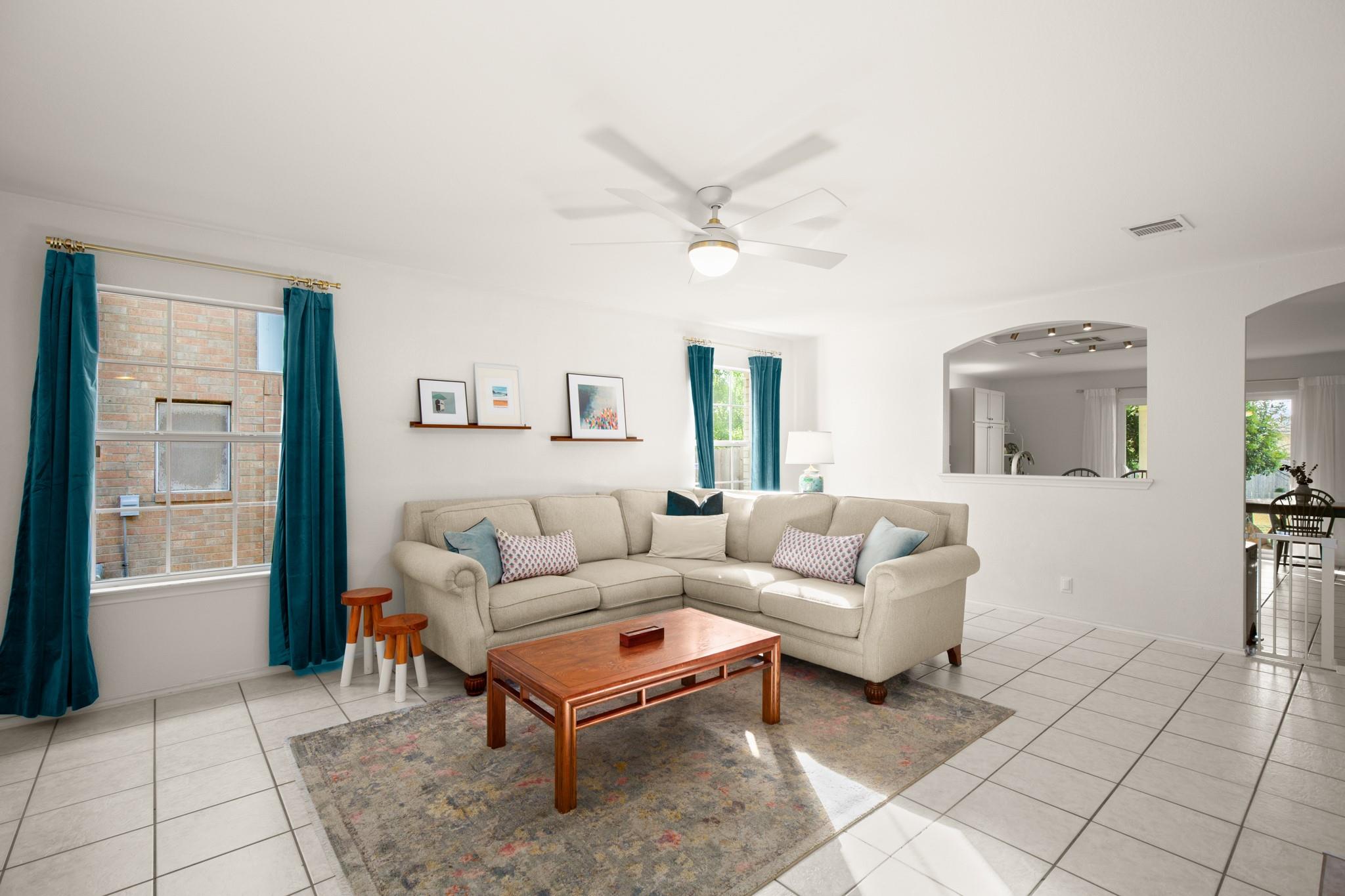 202 Grant Ct, Leander, TX 78641