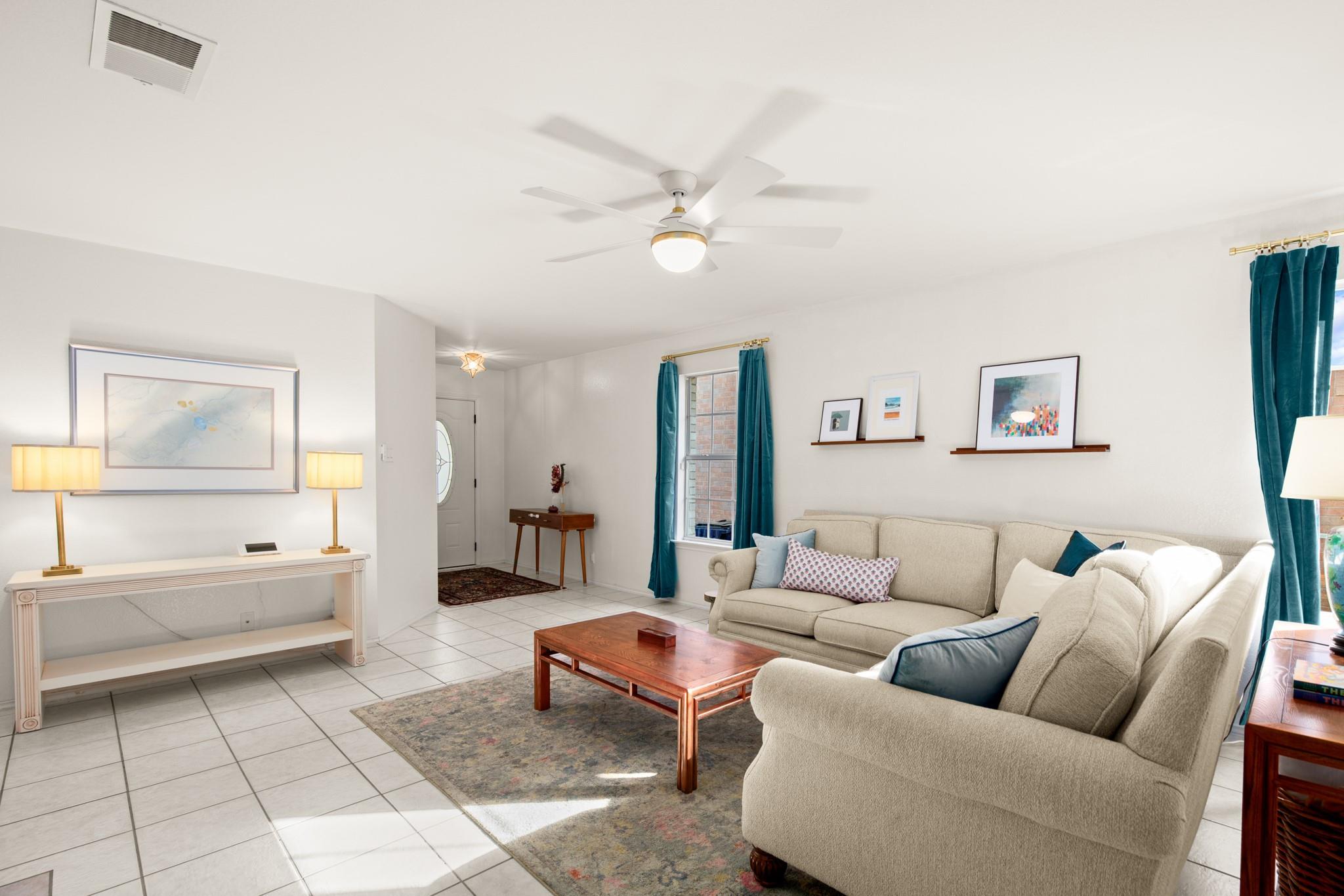 202 Grant Ct, Leander, TX 78641