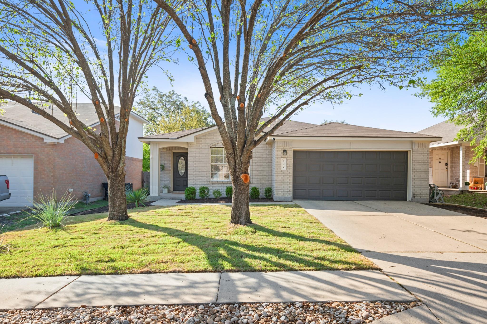 202 Grant Ct, Leander, TX 78641