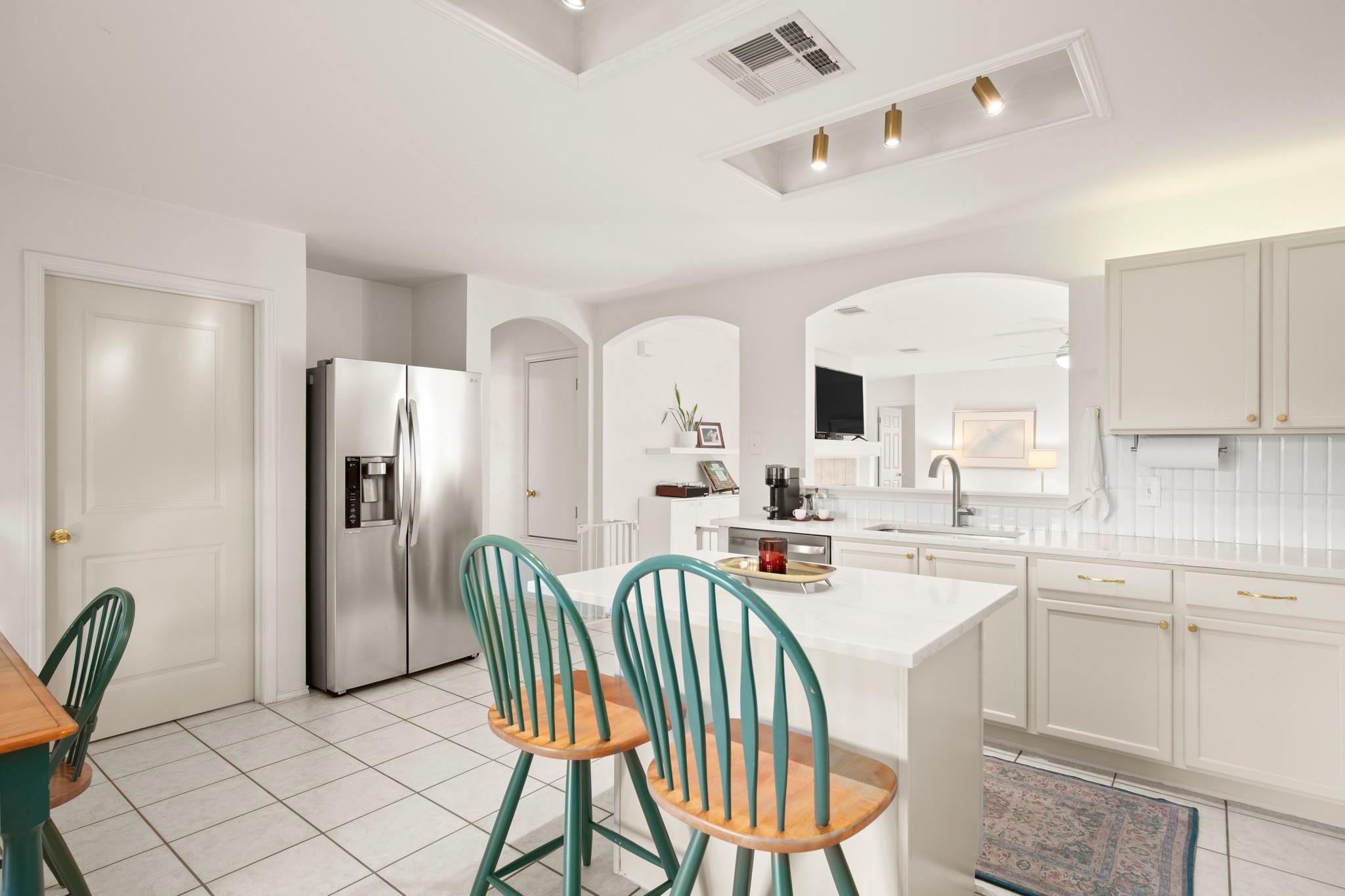 202 Grant Ct, Leander, TX 78641