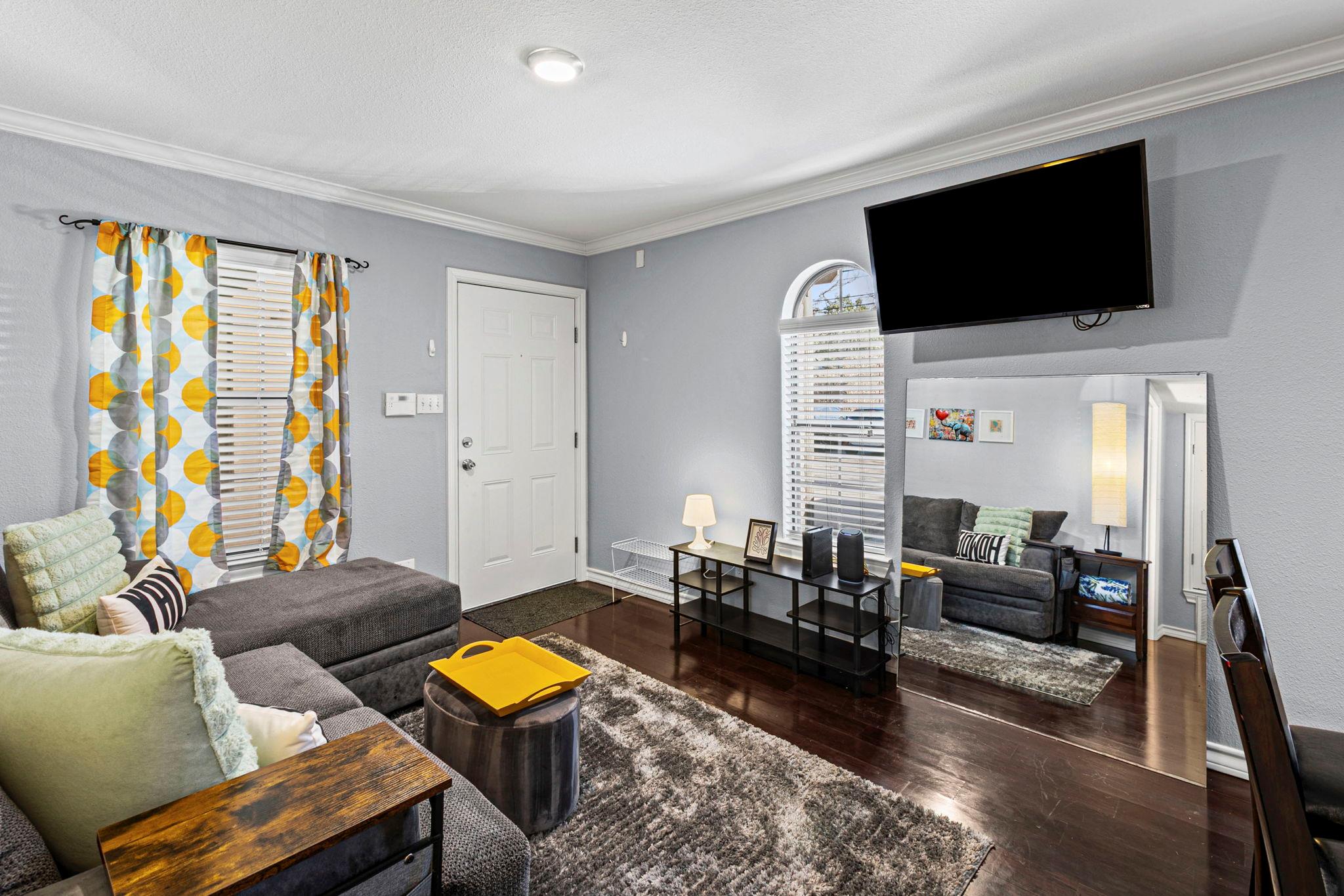 407 E 45th St # 116, Austin, TX 78751