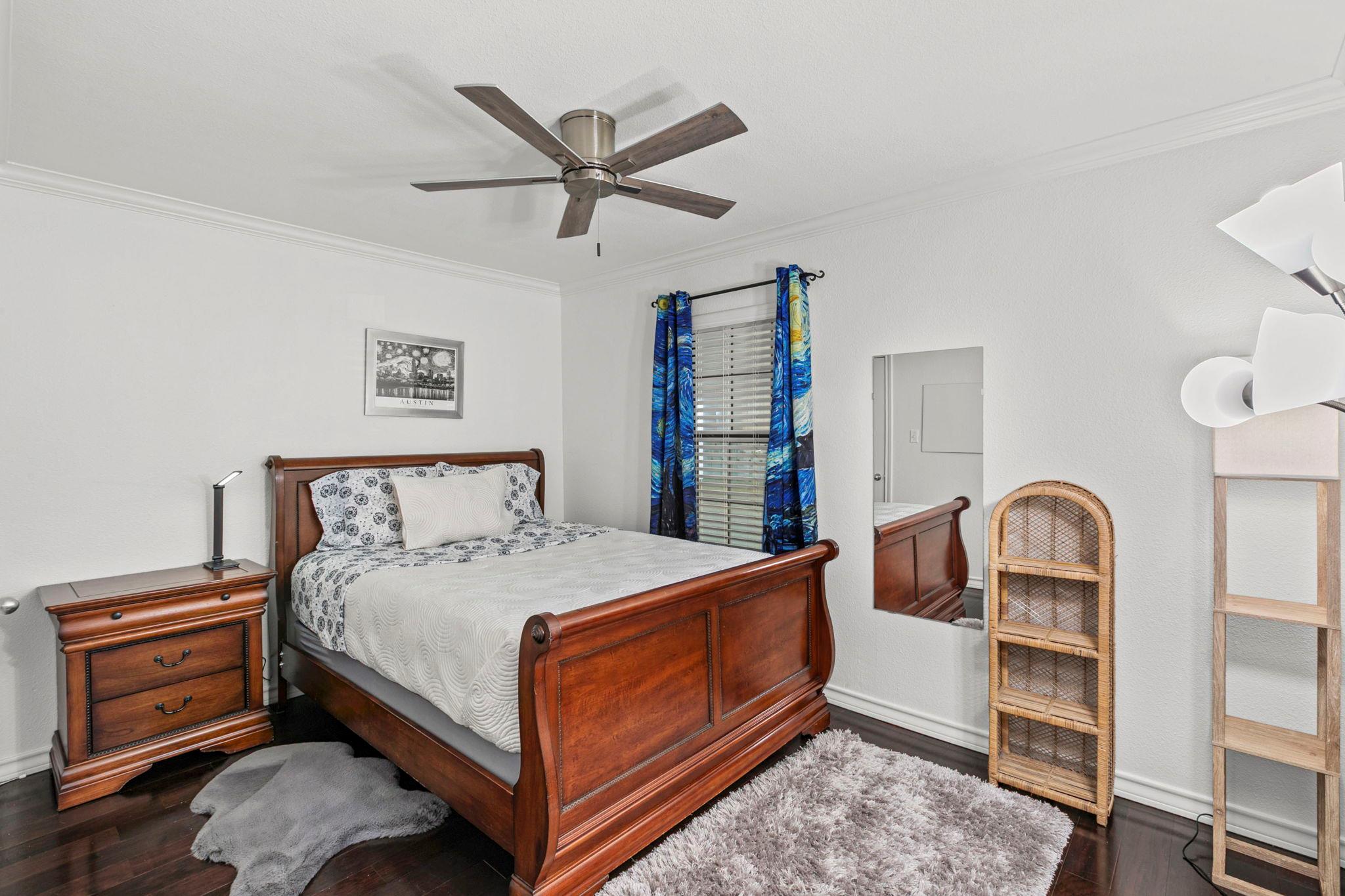 407 E 45th St # 116, Austin, TX 78751