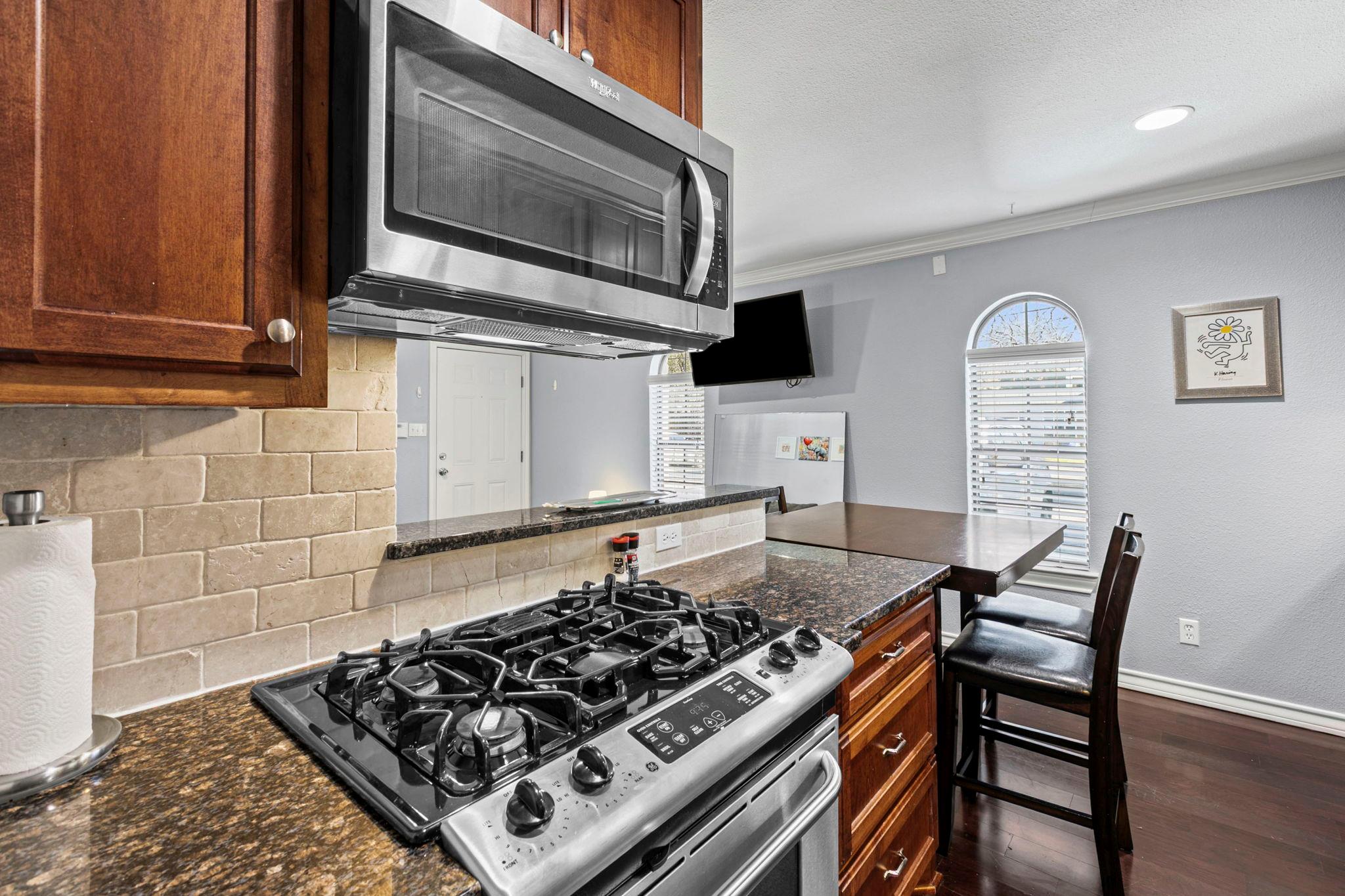 407 E 45th St # 116, Austin, TX 78751