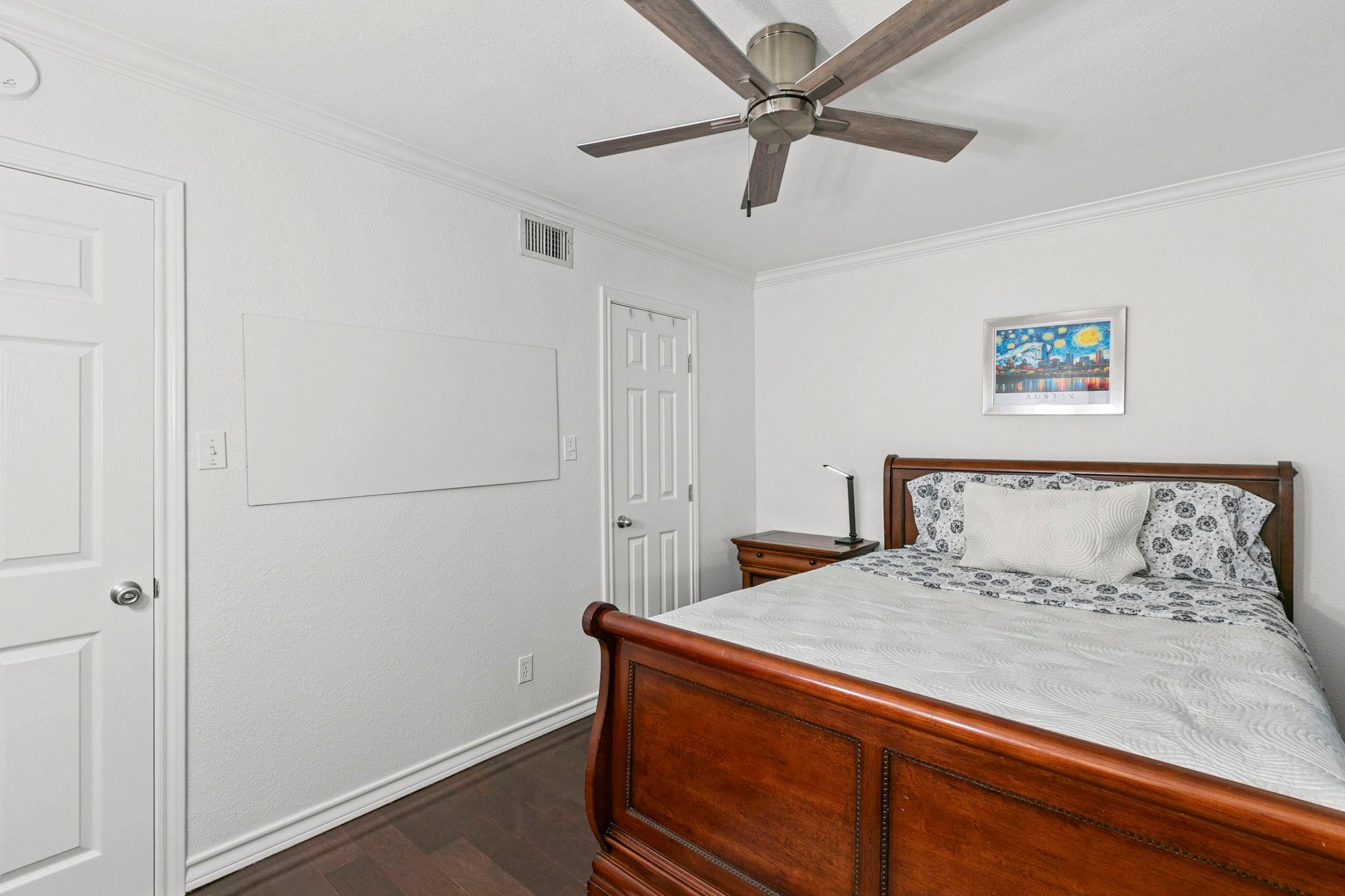 407 E 45th St # 116, Austin, TX 78751