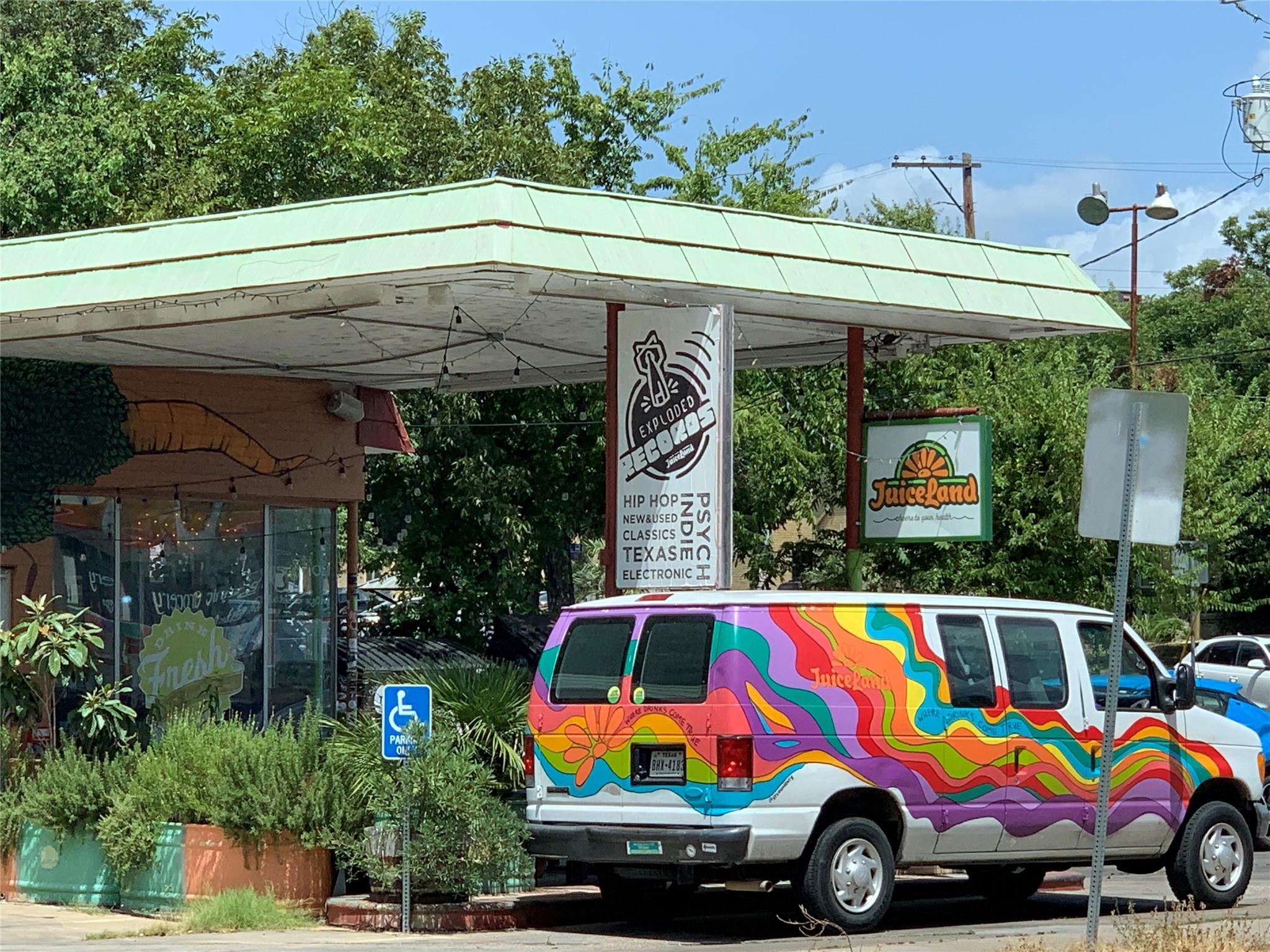 407 E 45th St # 116, Austin, TX 78751