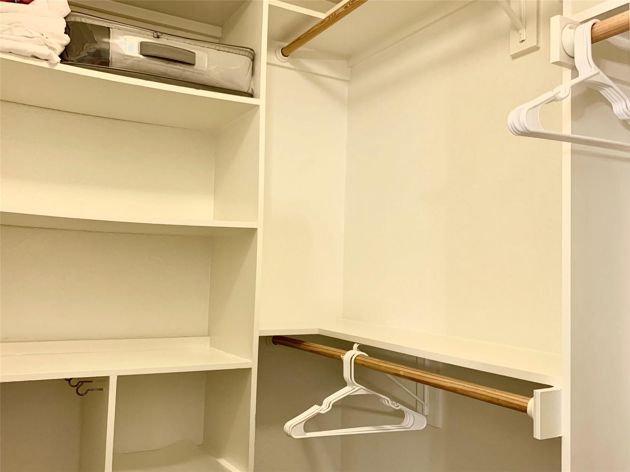 407 E 45th St # 116, Austin, TX 78751