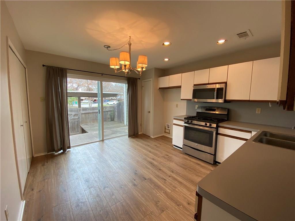 12325 Los Indios Trl # 9, Austin, TX 78729