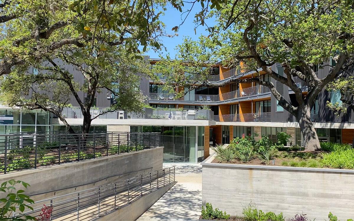 900 S 1st St # 213, Austin, TX 78704