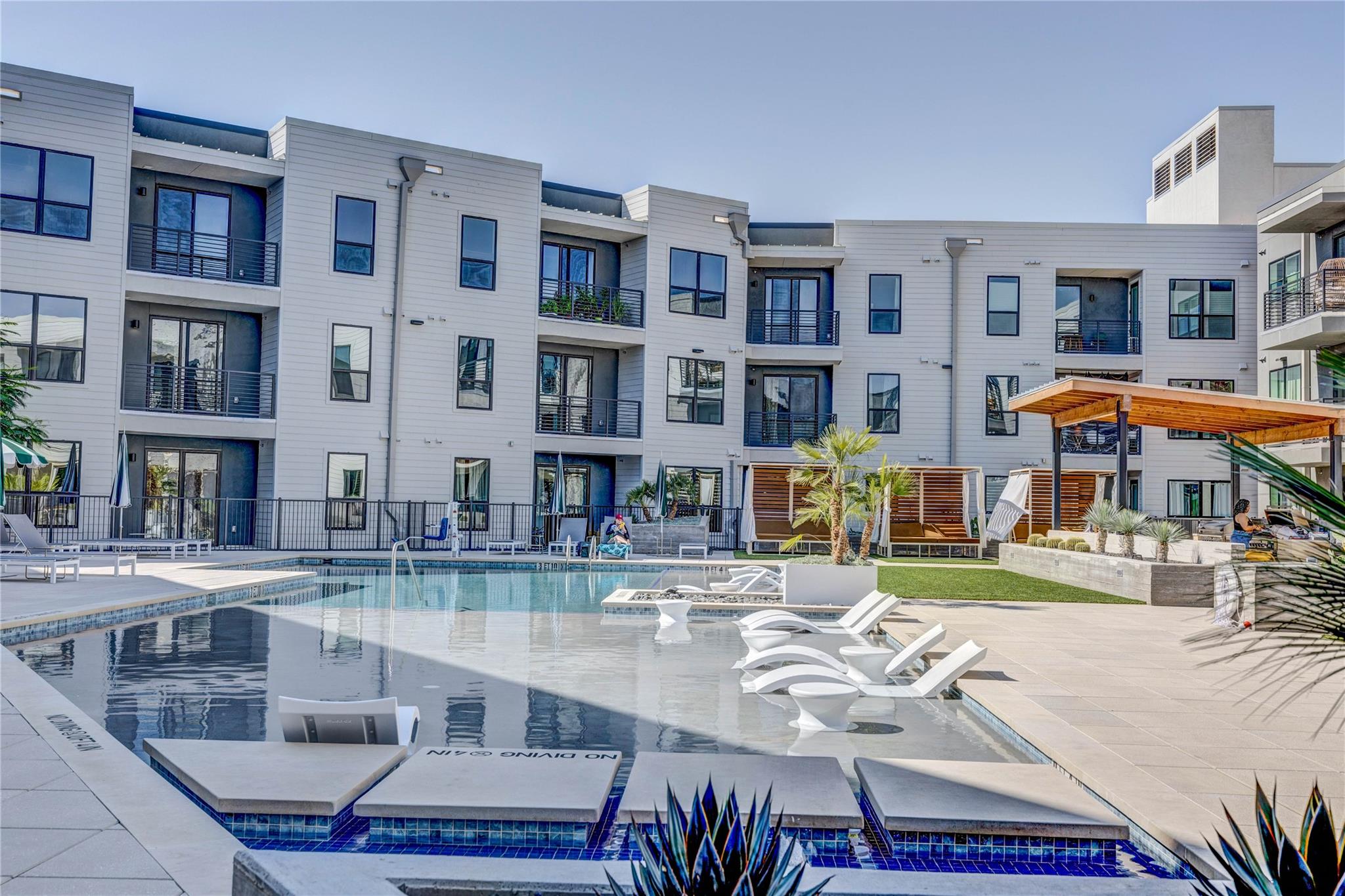 1701 Simond Ave # 301, Austin, TX 78723