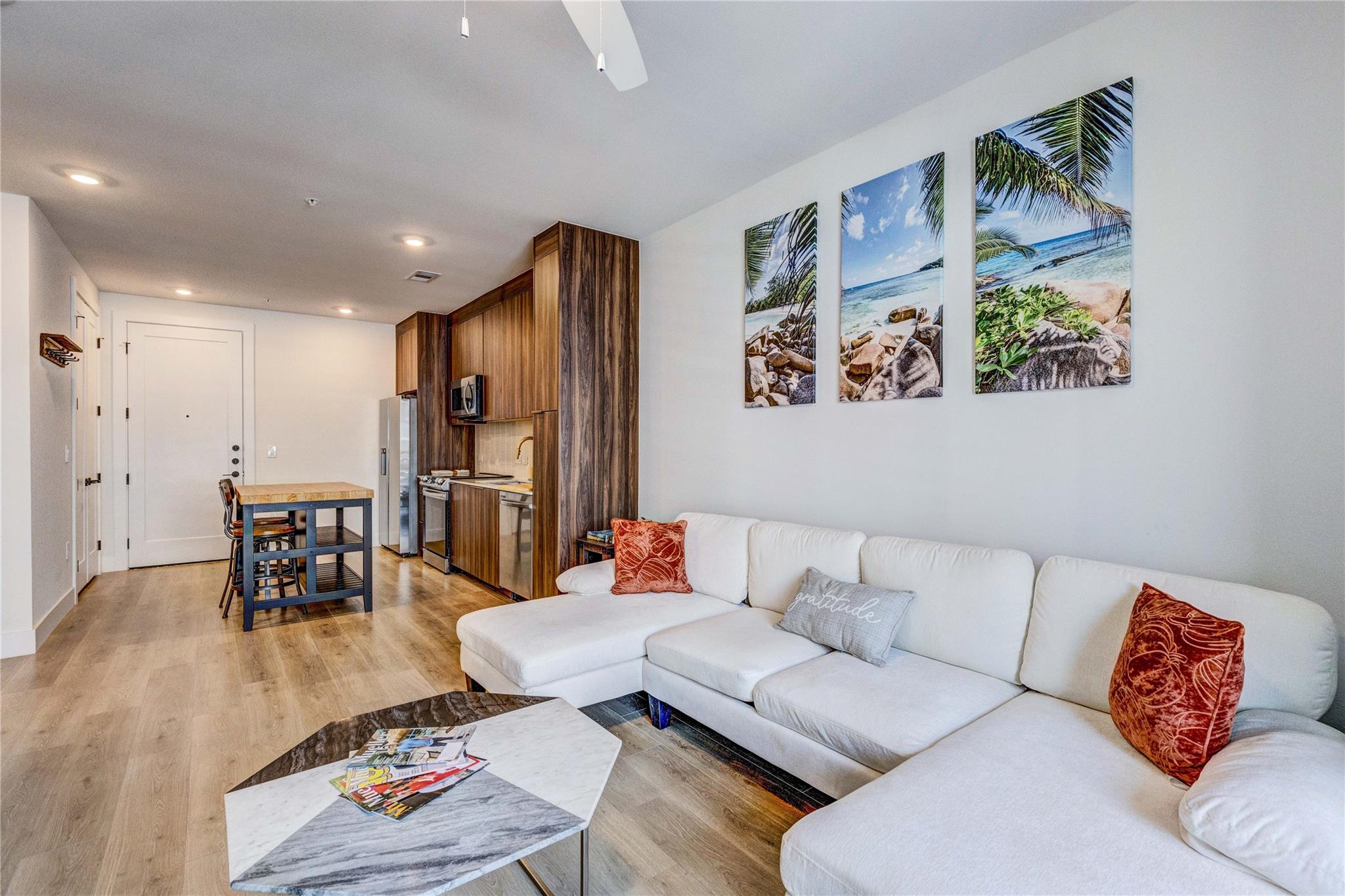 1701 Simond Ave # 301, Austin, TX 78723