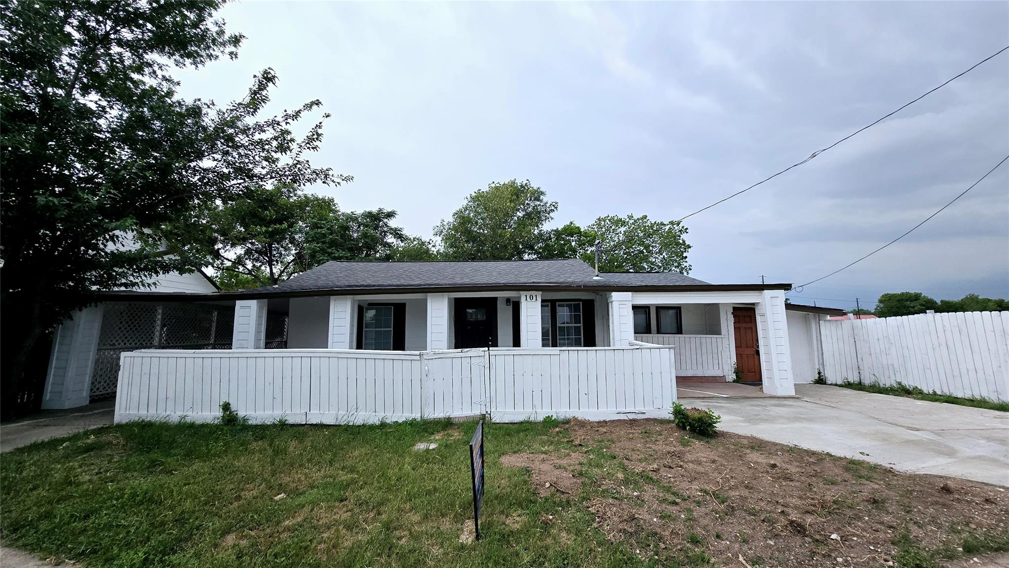 101 S Lockhart St # A, Manor, TX 78653