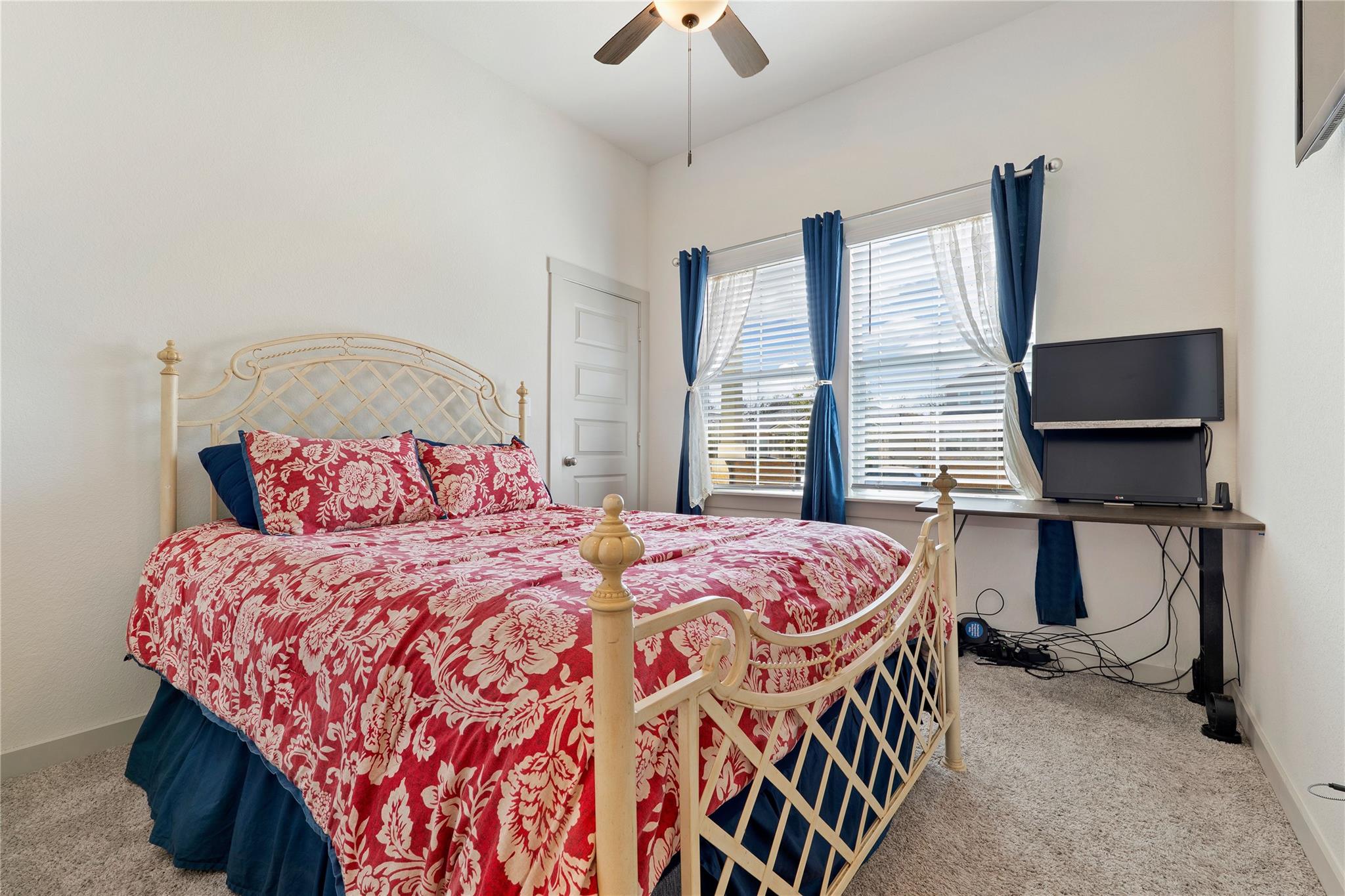 205 Big Sandy Creek Dr, Hutto, TX 78634