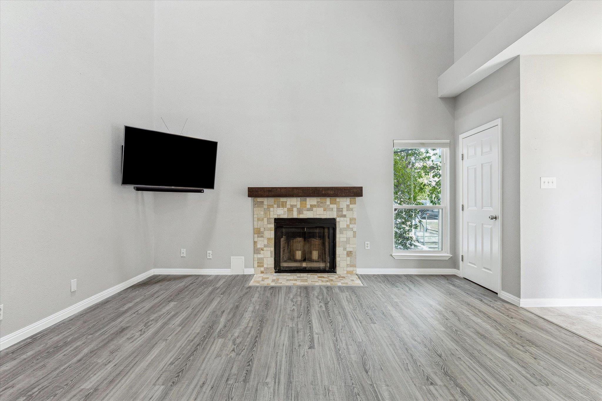 6600 Valleyside Rd # D-17, Austin, TX 78731