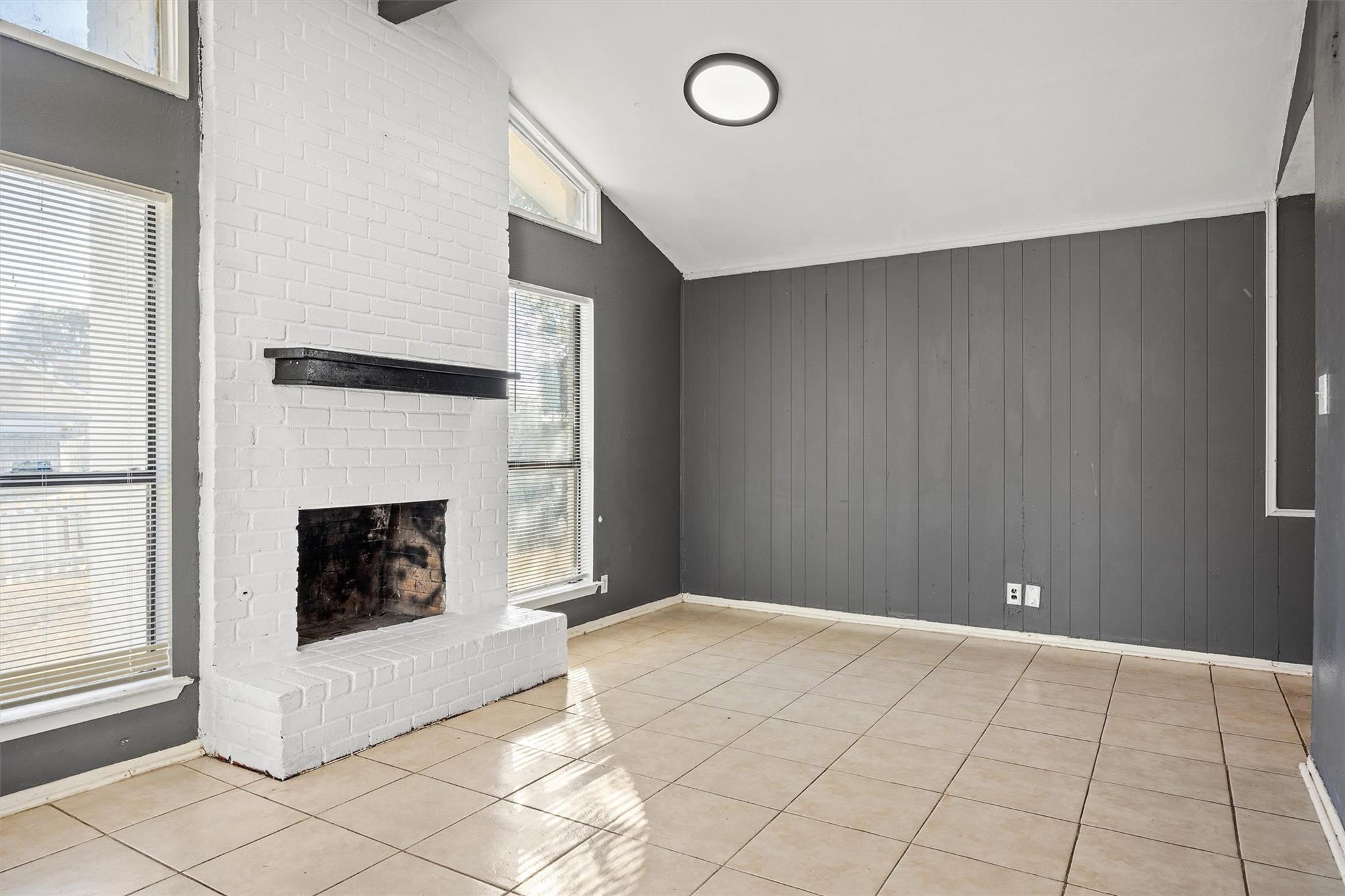 2102 Lamplight Village Cir # A, Austin, TX 78727