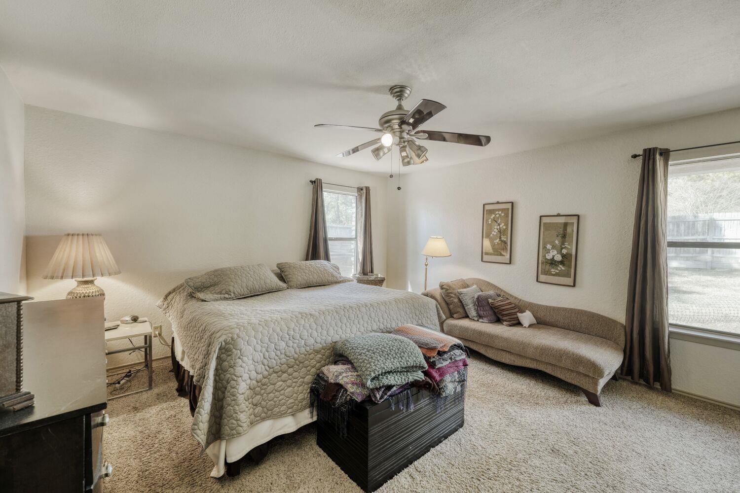 102 Lei Ct, Bastrop, TX 78602