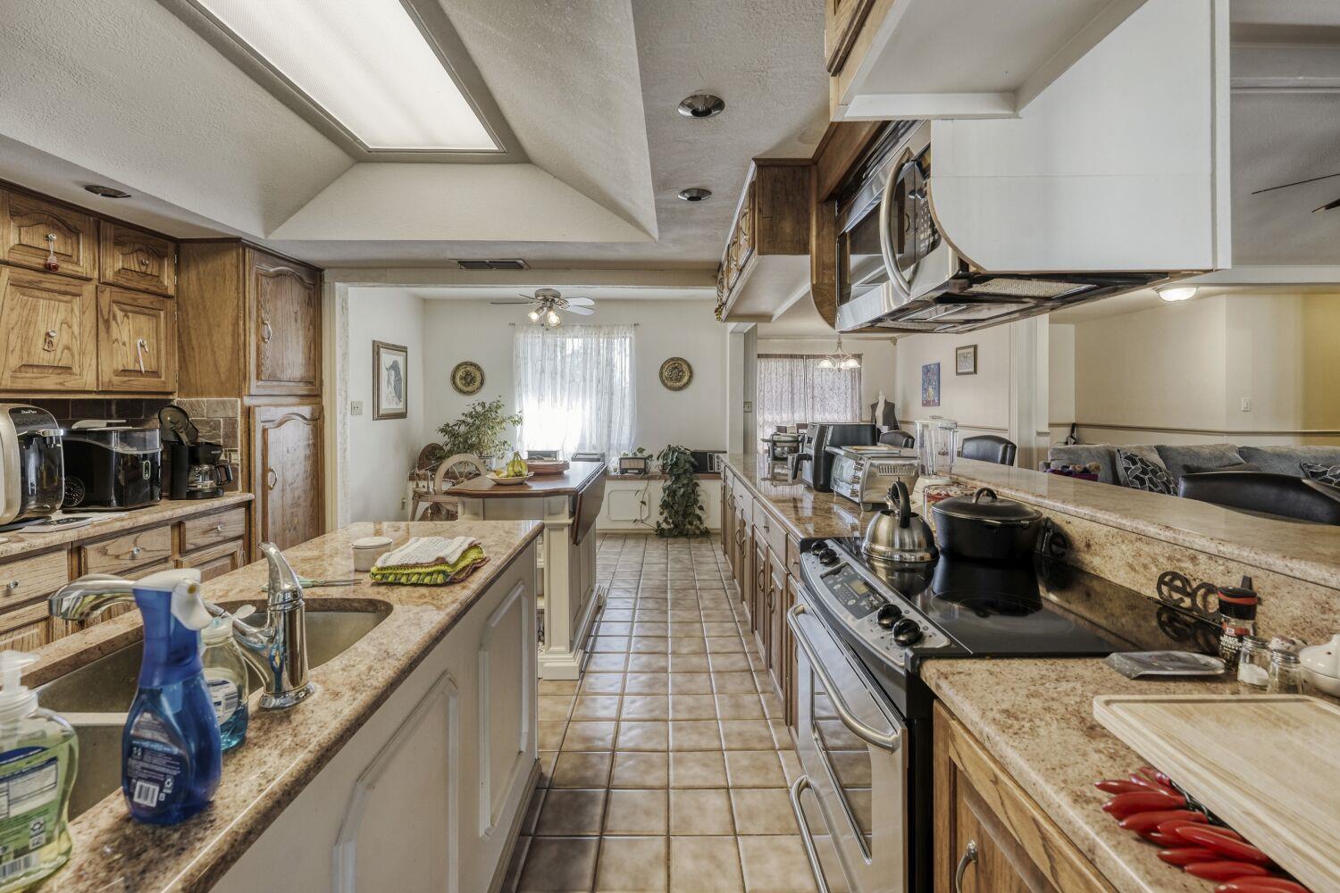 102 Lei Ct, Bastrop, TX 78602