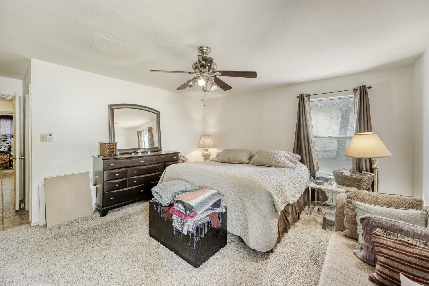 102 Lei Ct, Bastrop, TX 78602