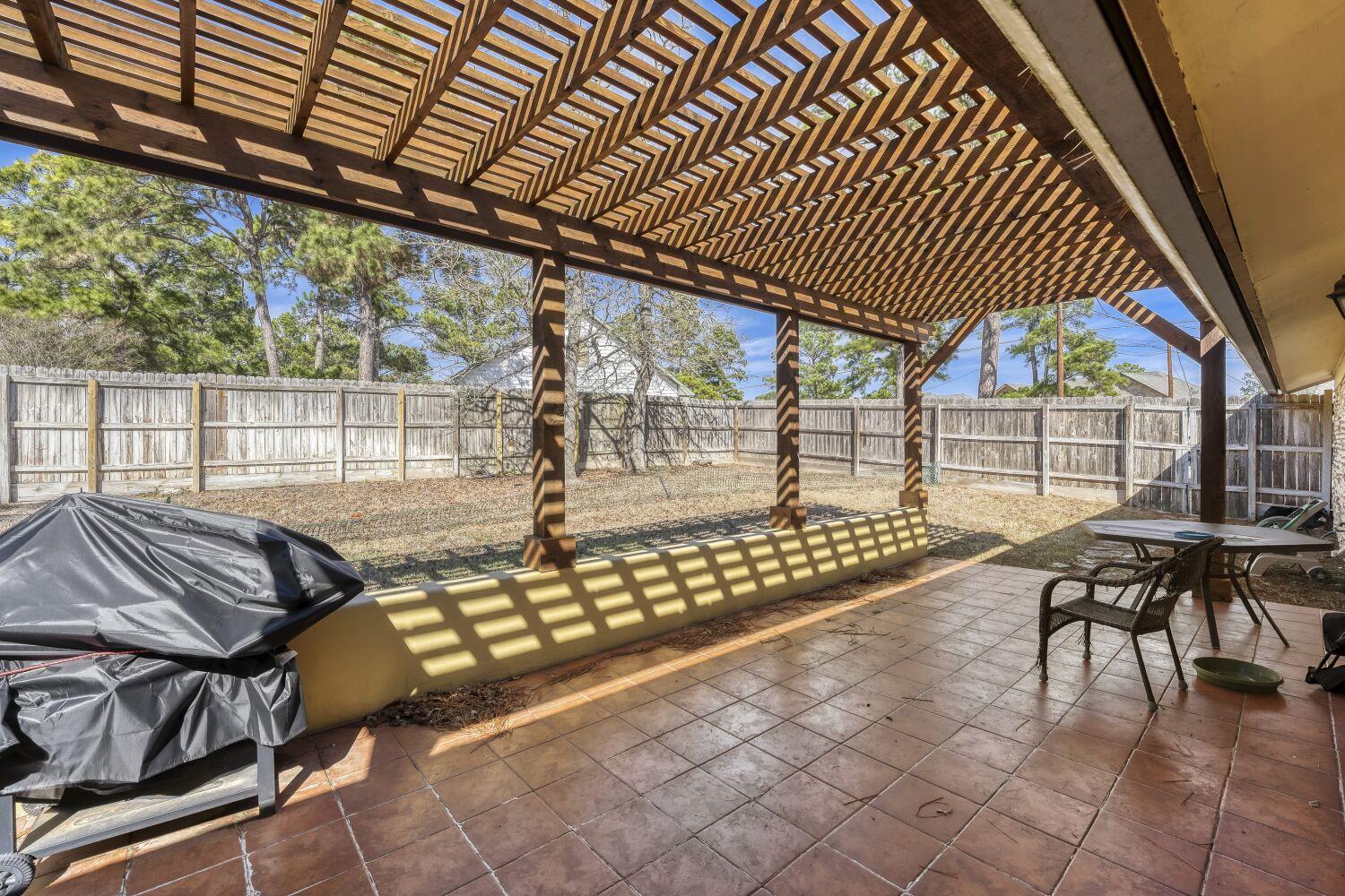 102 Lei Ct, Bastrop, TX 78602