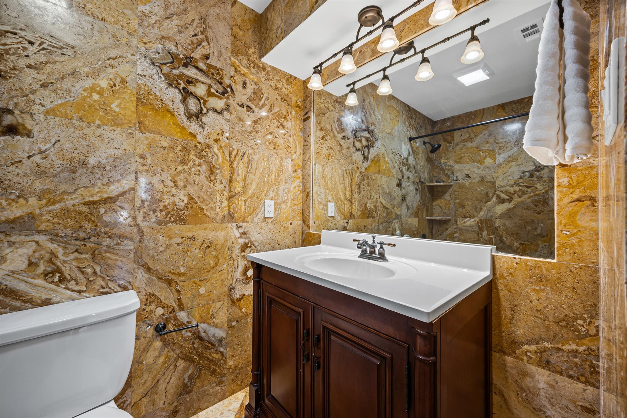 8400 Jamestown Dr # 226, Austin, TX 78758