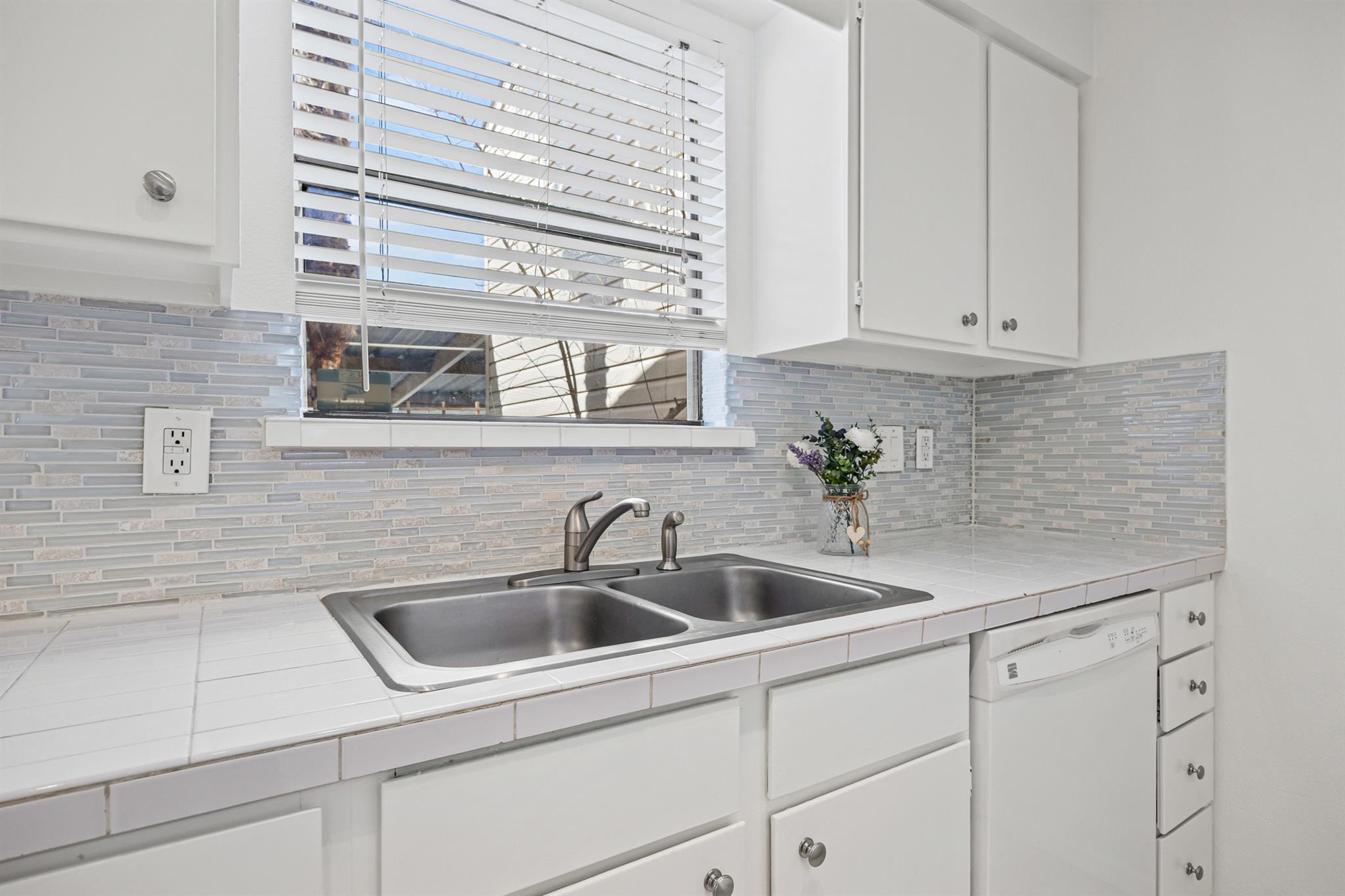 8400 Jamestown Dr # 226, Austin, TX 78758