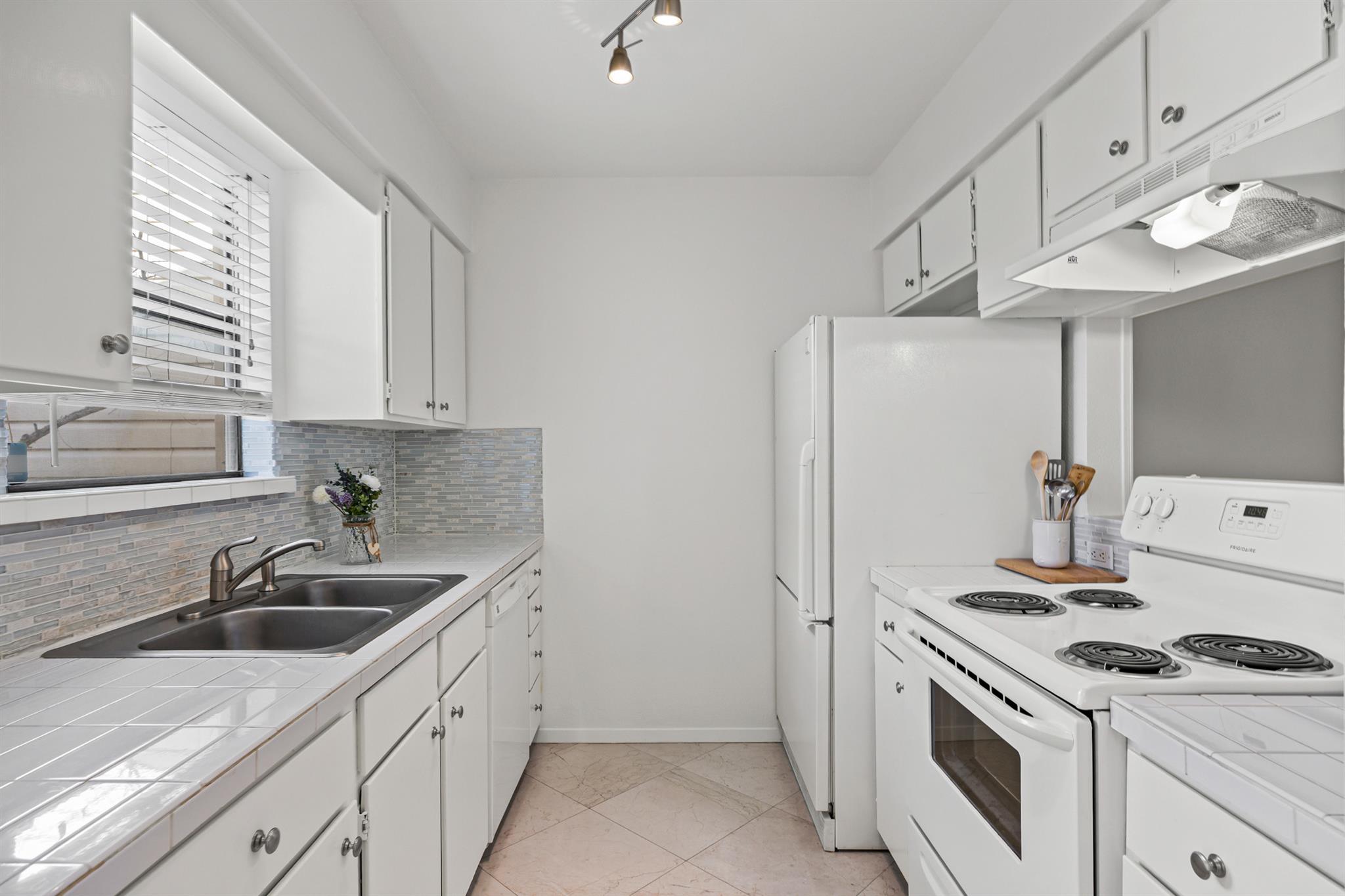 8400 Jamestown Dr # 226, Austin, TX 78758