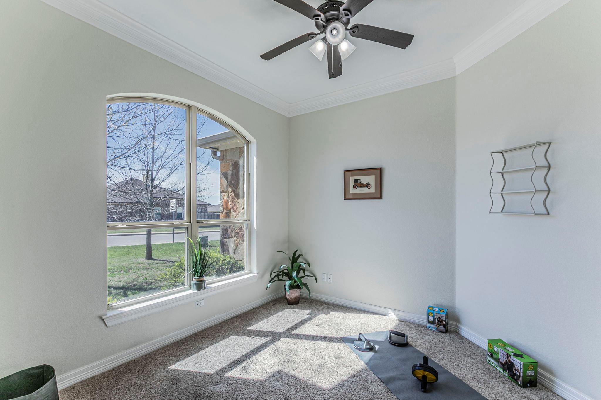 300 Magan Ln, Jarrell, TX 76537