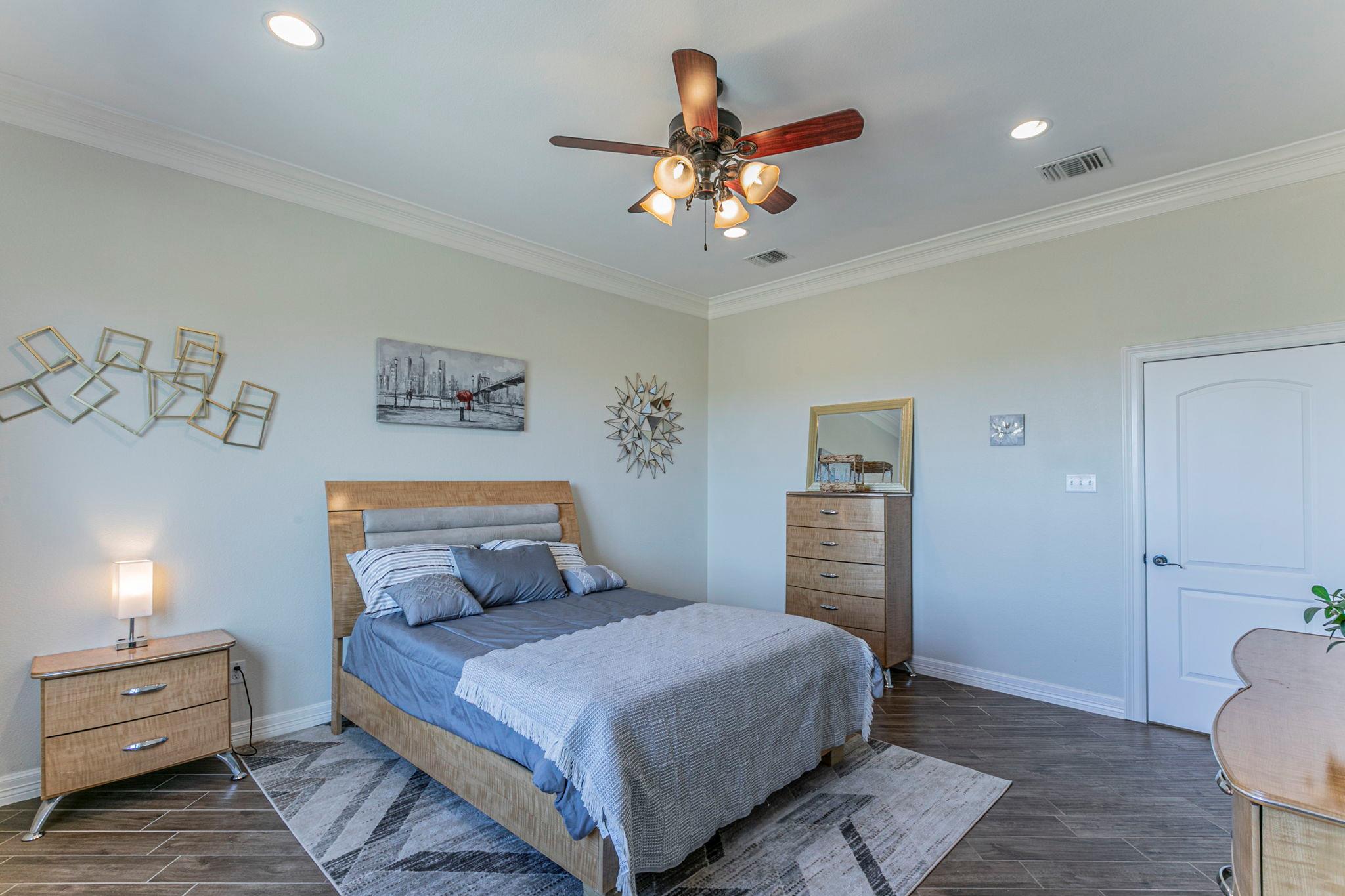 300 Magan Ln, Jarrell, TX 76537