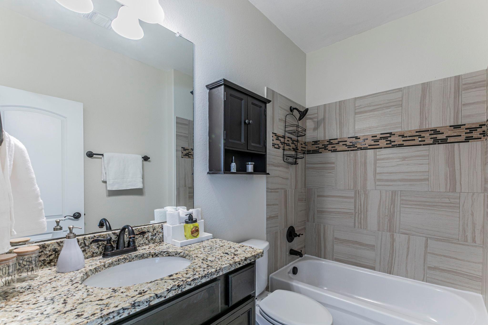 300 Magan Ln, Jarrell, TX 76537