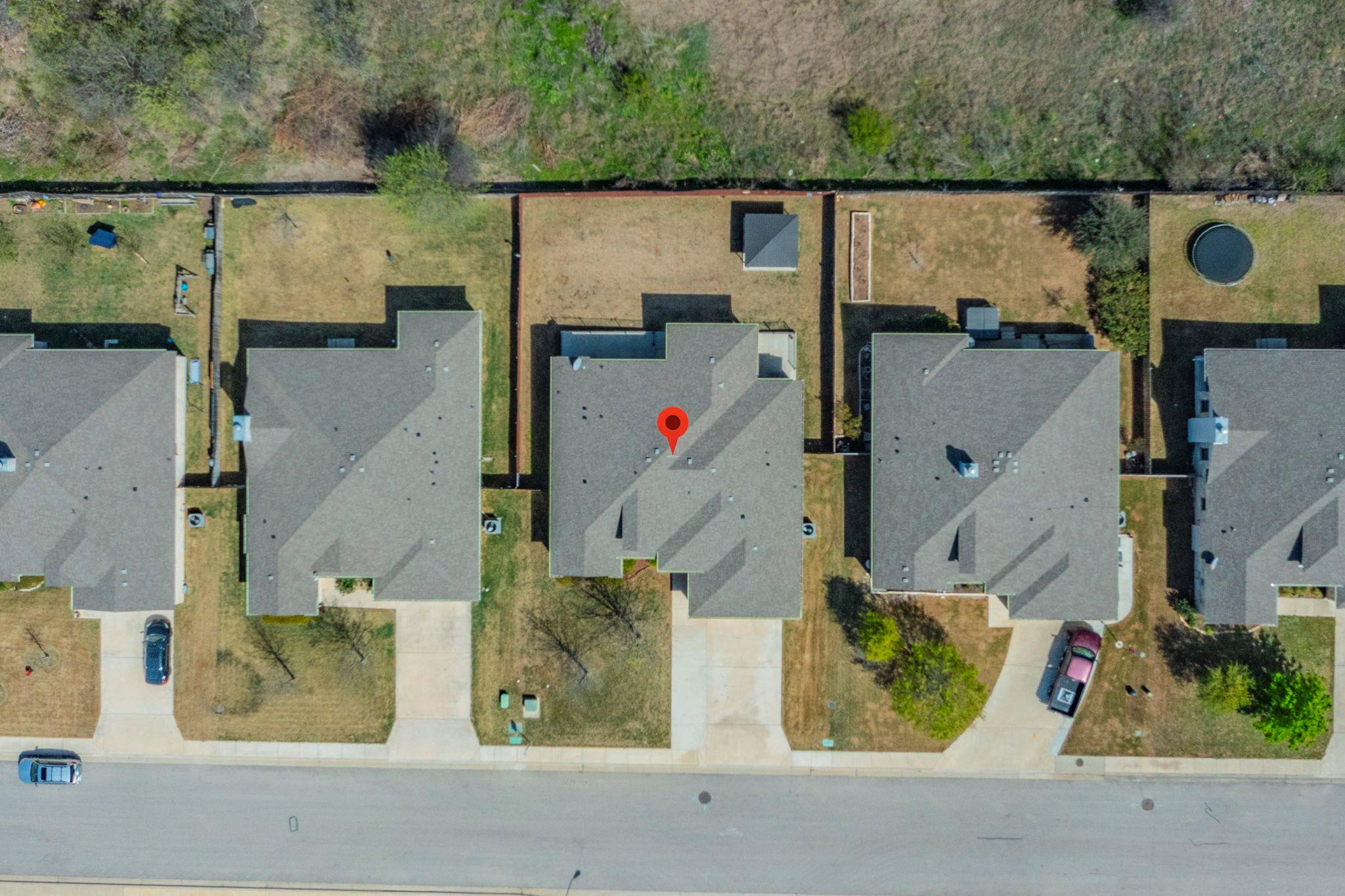 300 Magan Ln, Jarrell, TX 76537